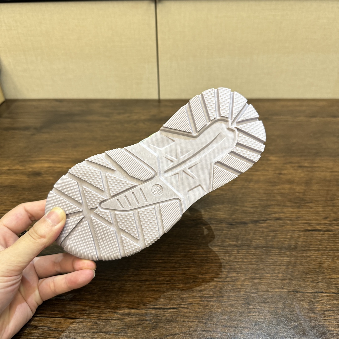 图片[6]-🎆爆款NK登山鞋5代 (机能鞋) 👟27-37 🚵‍♀️🚴‍♂️春秋时节 是孩子们享受户外活动的最佳时刻💗 给宝贝们选择一双防滑又透气的旋钮扣户外登上鞋吧。让孩子的脚步留下无数灿烂的足迹👣-选品中心