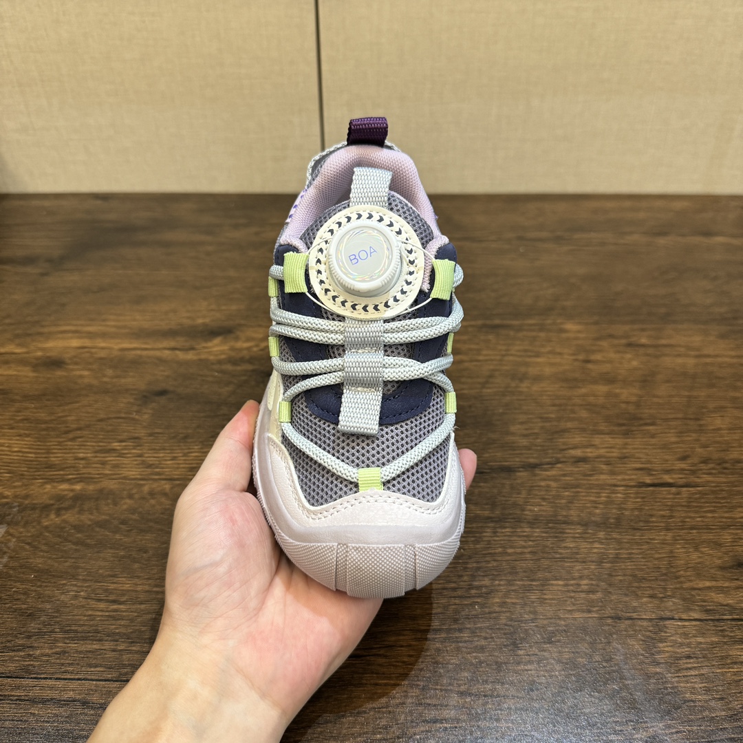 图片[5]-🎆爆款NK登山鞋5代 (机能鞋) 👟27-37 🚵‍♀️🚴‍♂️春秋时节 是孩子们享受户外活动的最佳时刻💗 给宝贝们选择一双防滑又透气的旋钮扣户外登上鞋吧。让孩子的脚步留下无数灿烂的足迹👣-选品中心