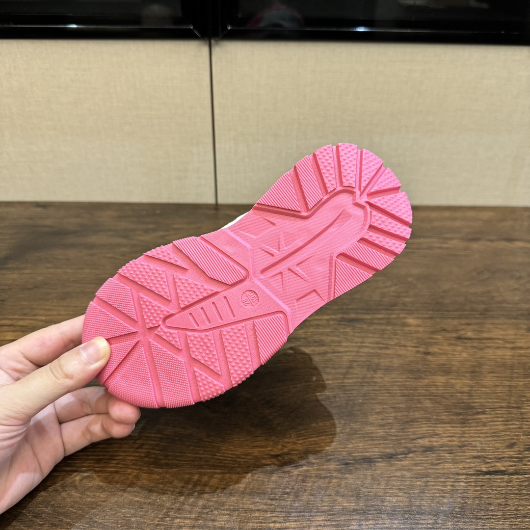 图片[6]-🎆爆款NK登山鞋5代 (机能鞋) 👟27-37 🚵‍♀️🚴‍♂️春秋时节 是孩子们享受户外活动的最佳时刻💗 给宝贝们选择一双防滑又透气的旋钮扣户外登上鞋吧。让孩子的脚步留下无数灿烂的足迹👣-选品中心