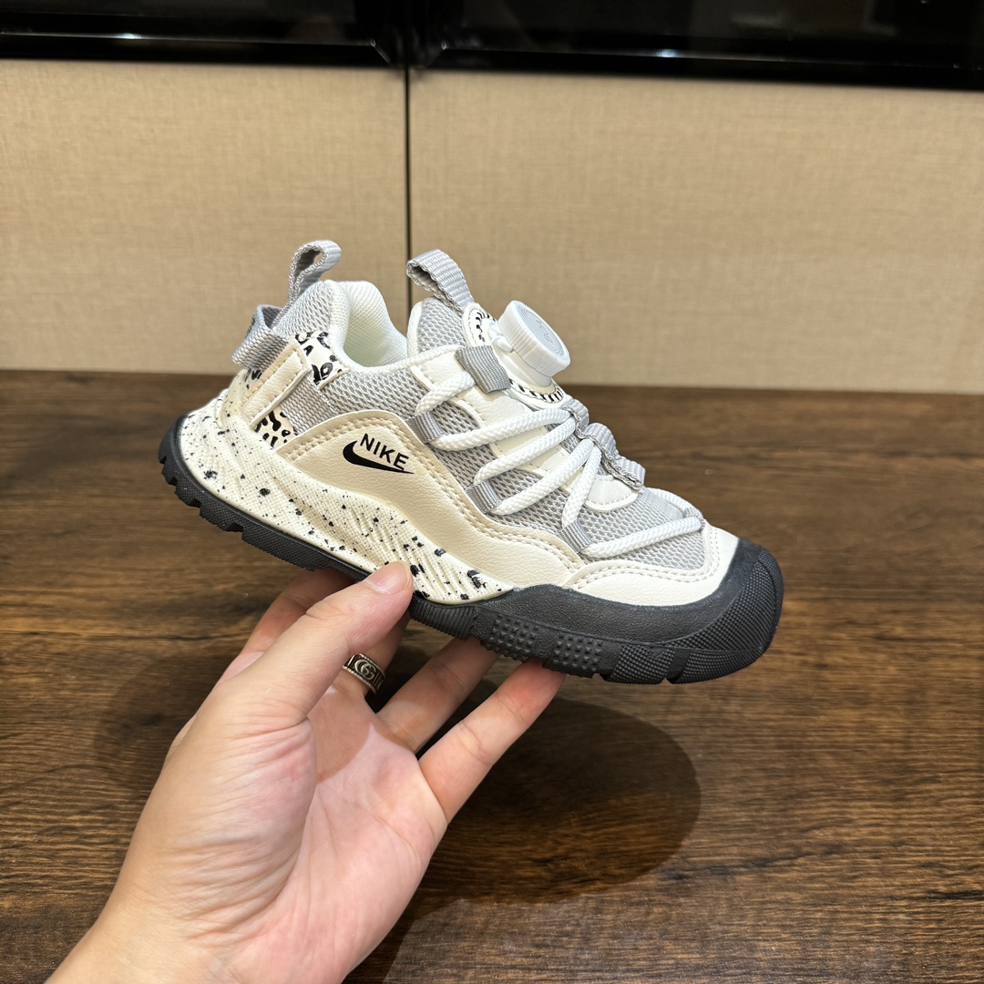 图片[4]-🎆爆款NK登山鞋5代 (机能鞋) 👟27-37 🚵‍♀️🚴‍♂️春秋时节 是孩子们享受户外活动的最佳时刻💗 给宝贝们选择一双防滑又透气的旋钮扣户外登上鞋吧。让孩子的脚步留下无数灿烂的足迹👣-选品中心