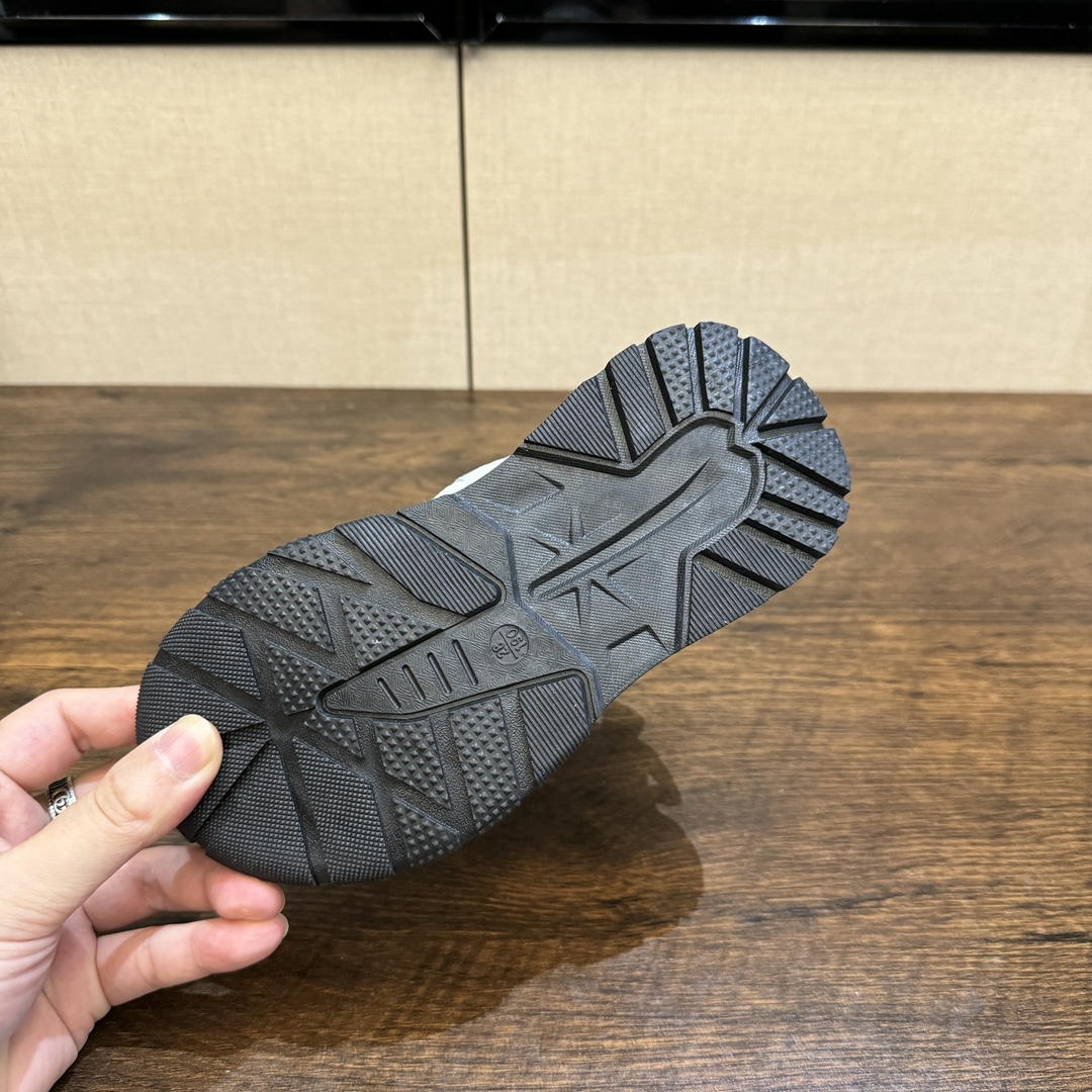 图片[6]-🎆爆款NK登山鞋5代 (机能鞋) 👟27-37 🚵‍♀️🚴‍♂️春秋时节 是孩子们享受户外活动的最佳时刻💗 给宝贝们选择一双防滑又透气的旋钮扣户外登上鞋吧。让孩子的脚步留下无数灿烂的足迹👣-选品中心