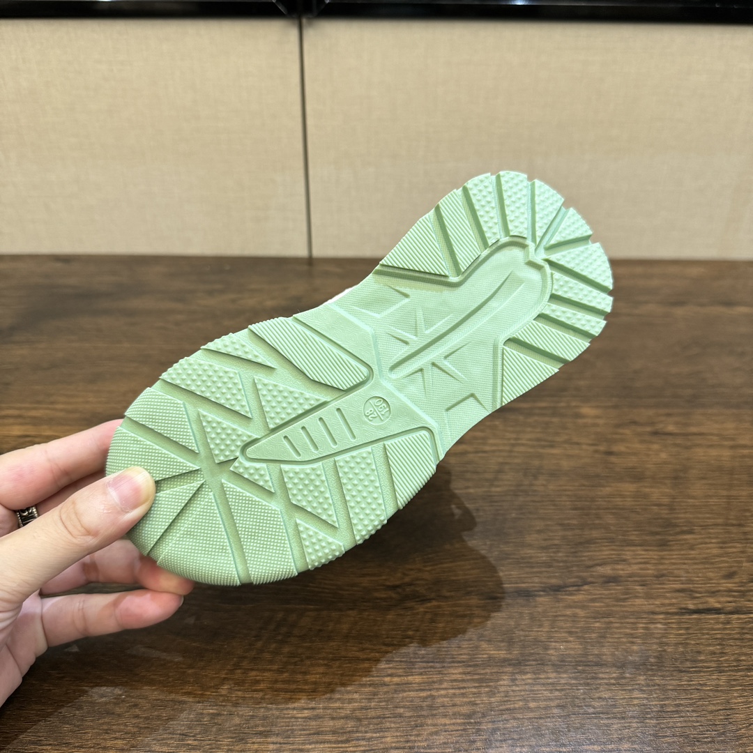 图片[6]-🎆爆款NK登山鞋5代 (机能鞋) 👟27-37 🚵‍♀️🚴‍♂️春秋时节 是孩子们享受户外活动的最佳时刻💗 给宝贝们选择一双防滑又透气的旋钮扣户外登上鞋吧。让孩子的脚步留下无数灿烂的足迹👣-选品中心