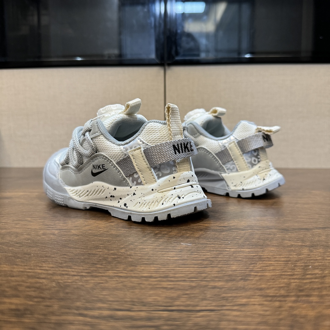 图片[3]-🎆爆款NK登山鞋5代 (机能鞋) 👟27-37 🚵‍♀️🚴‍♂️春秋时节 是孩子们享受户外活动的最佳时刻💗 给宝贝们选择一双防滑又透气的旋钮扣户外登上鞋吧。让孩子的脚步留下无数灿烂的足迹👣-选品中心