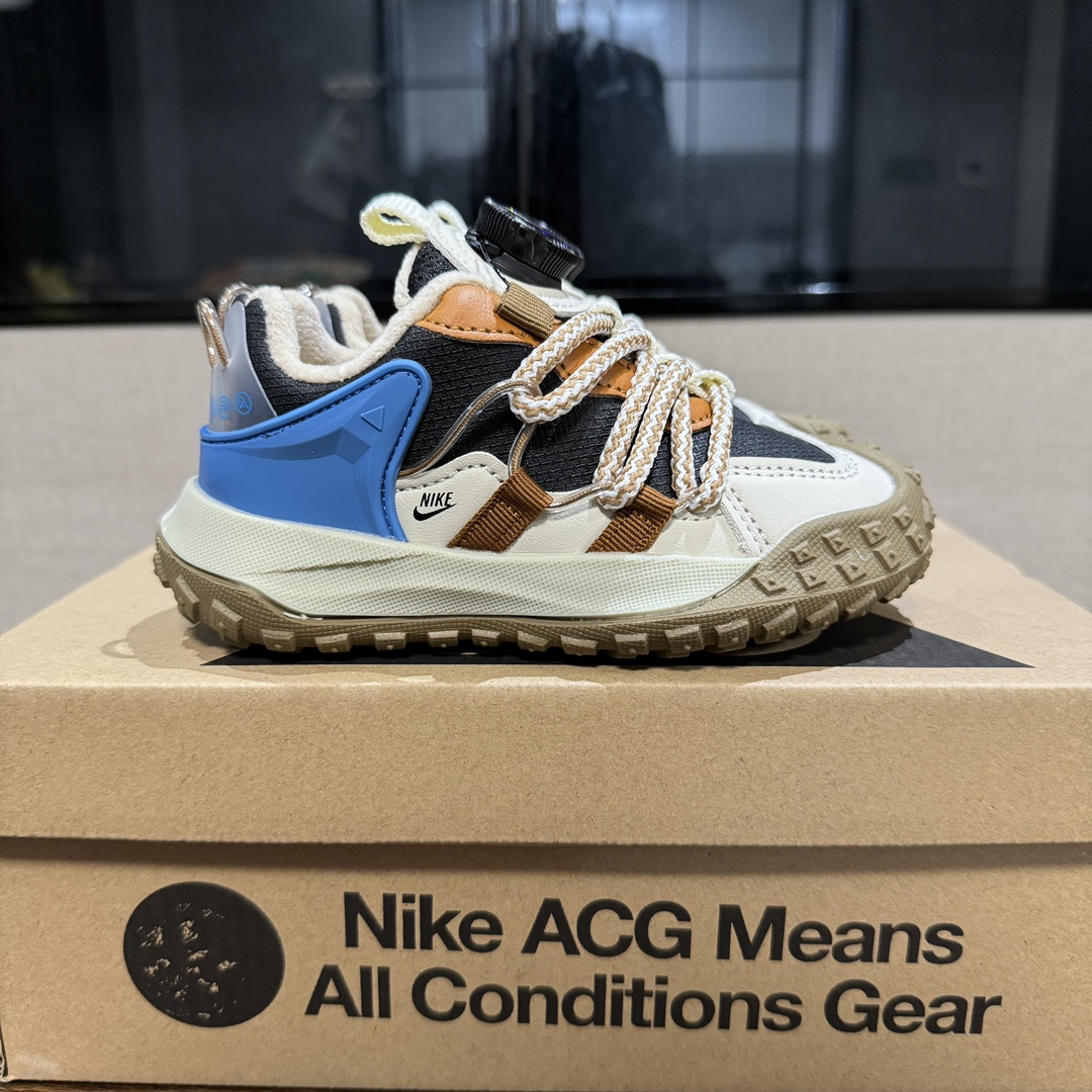 图片[9]-🔥加绒款 登山鞋 👟27-37 📣📣放大招 上个大重磅！心心念念的皮面加绒款也出货啦🔥🔥🔥内里保暖绒特别的细腻亲肤，上脚不会有扎脚的感觉和任何不适~～这精致的旋钮扣，旋钮科技设计，一提即开，一旋即紧，便携好穿脱。真的是爱了呀！！穿脱特别方便快捷，适合咱们的小盆友，还能锻炼自主穿脱能力哟✌🏻️-选品中心