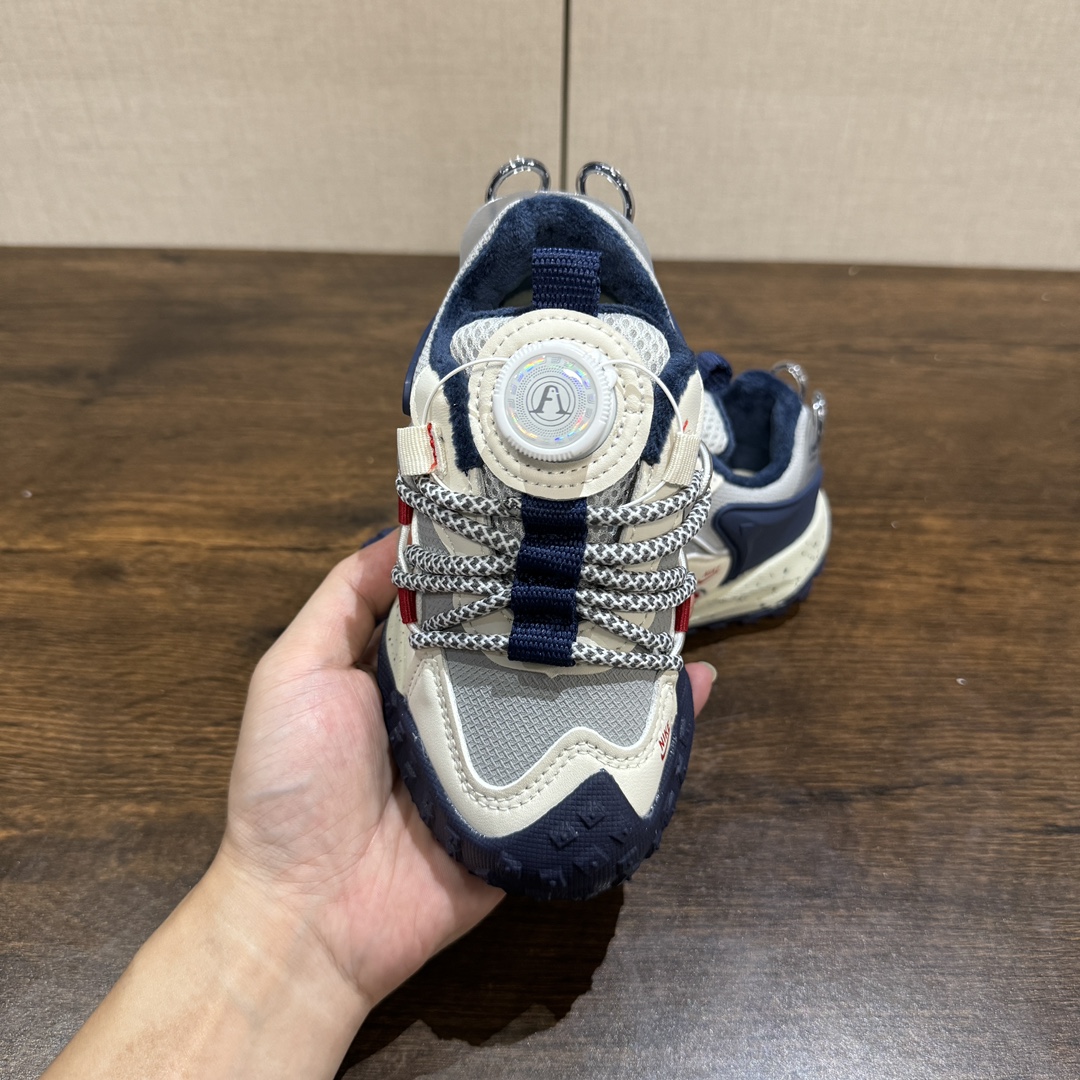 图片[5]-🔥加绒款 NK登山鞋一代27-37 内里保暖绒特别的细腻亲肤，上脚不会有扎脚的感觉和任何不适~～这精致的旋钮扣，旋钮科技设计，一提即开，一旋即紧，便携好穿脱。-选品中心