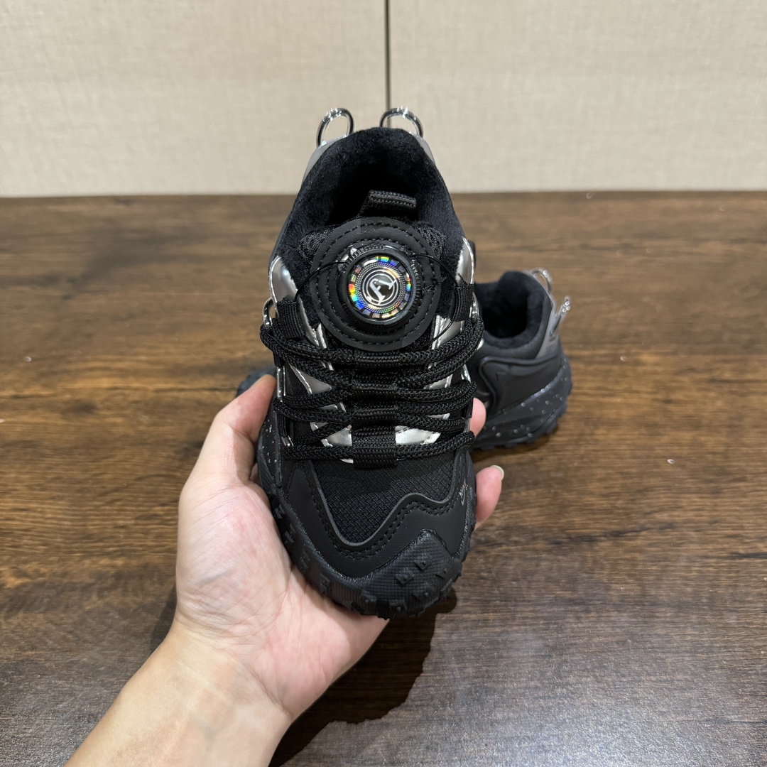 图片[5]-🔥加绒款 NK登山鞋一代27-37 内里保暖绒特别的细腻亲肤，上脚不会有扎脚的感觉和任何不适~～这精致的旋钮扣，旋钮科技设计，一提即开，一旋即紧，便携好穿脱。-选品中心