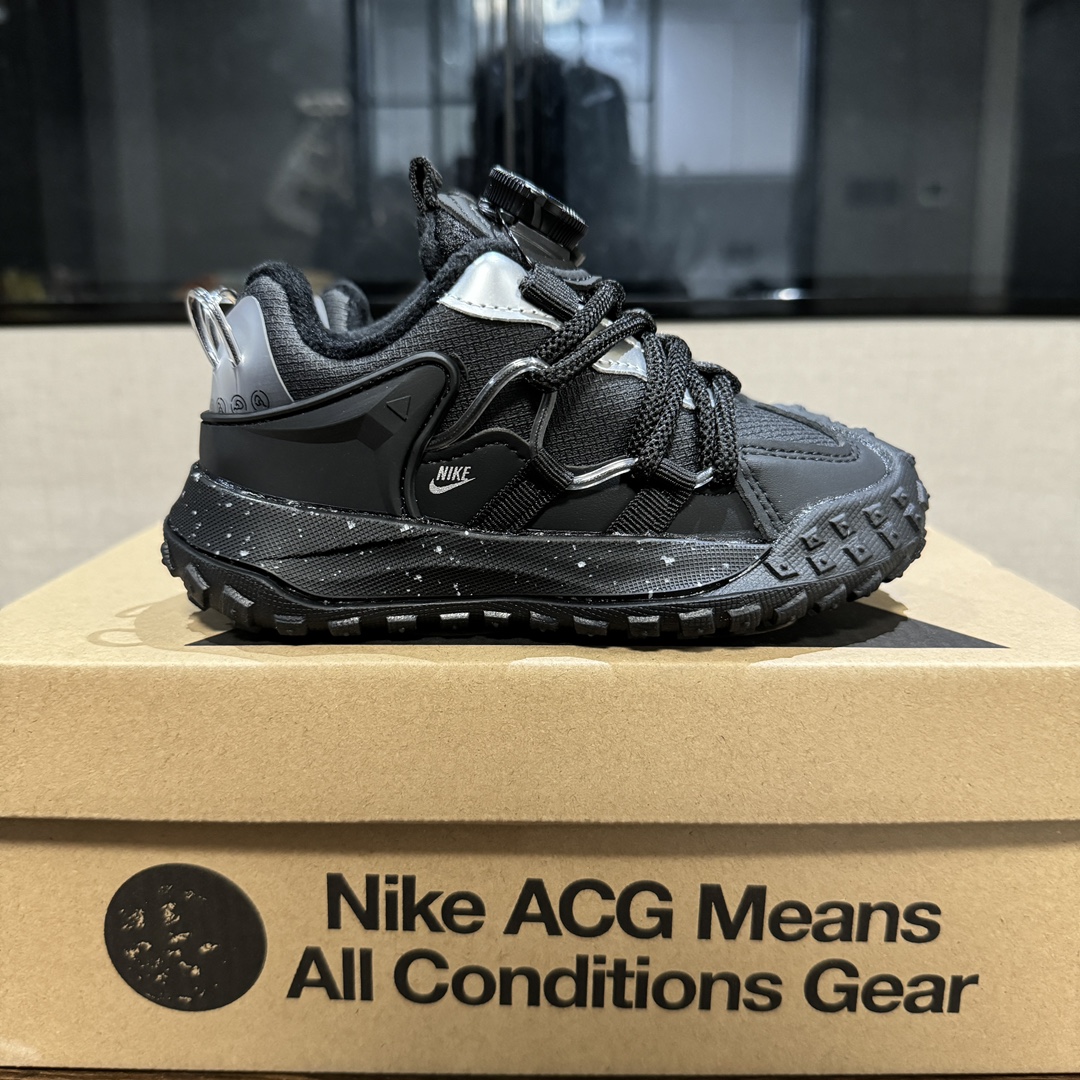 图片[9]-🔥加绒款 NK登山鞋一代27-37 内里保暖绒特别的细腻亲肤，上脚不会有扎脚的感觉和任何不适~～这精致的旋钮扣，旋钮科技设计，一提即开，一旋即紧，便携好穿脱。-选品中心