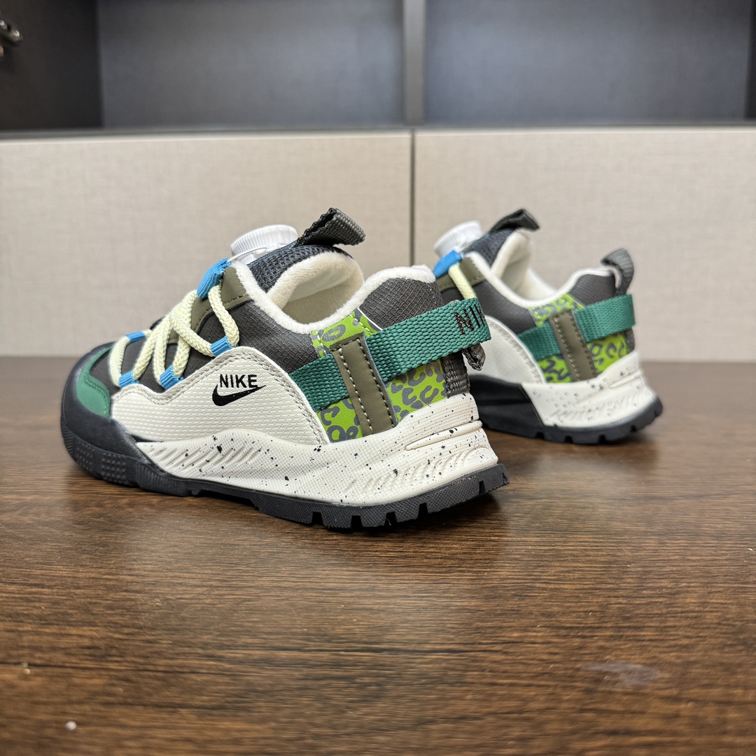 图片[3]-🔥3代加绒款 登山鞋5色（海王绿） 👟27-37 📣📣放大招 上个大重磅！心心念念的皮面加绒款也出货啦🔥🔥🔥内里保暖绒特别的细腻亲肤，上脚不会有扎脚的感觉和任何不适~～这精致的旋钮扣，旋钮科技设计，一提即开，一旋即紧，便携好穿脱。真的是爱了呀！！穿脱特别方便快捷，适合咱们的小盆友，还能锻炼自主穿脱能力哟✌🏻️-选品中心