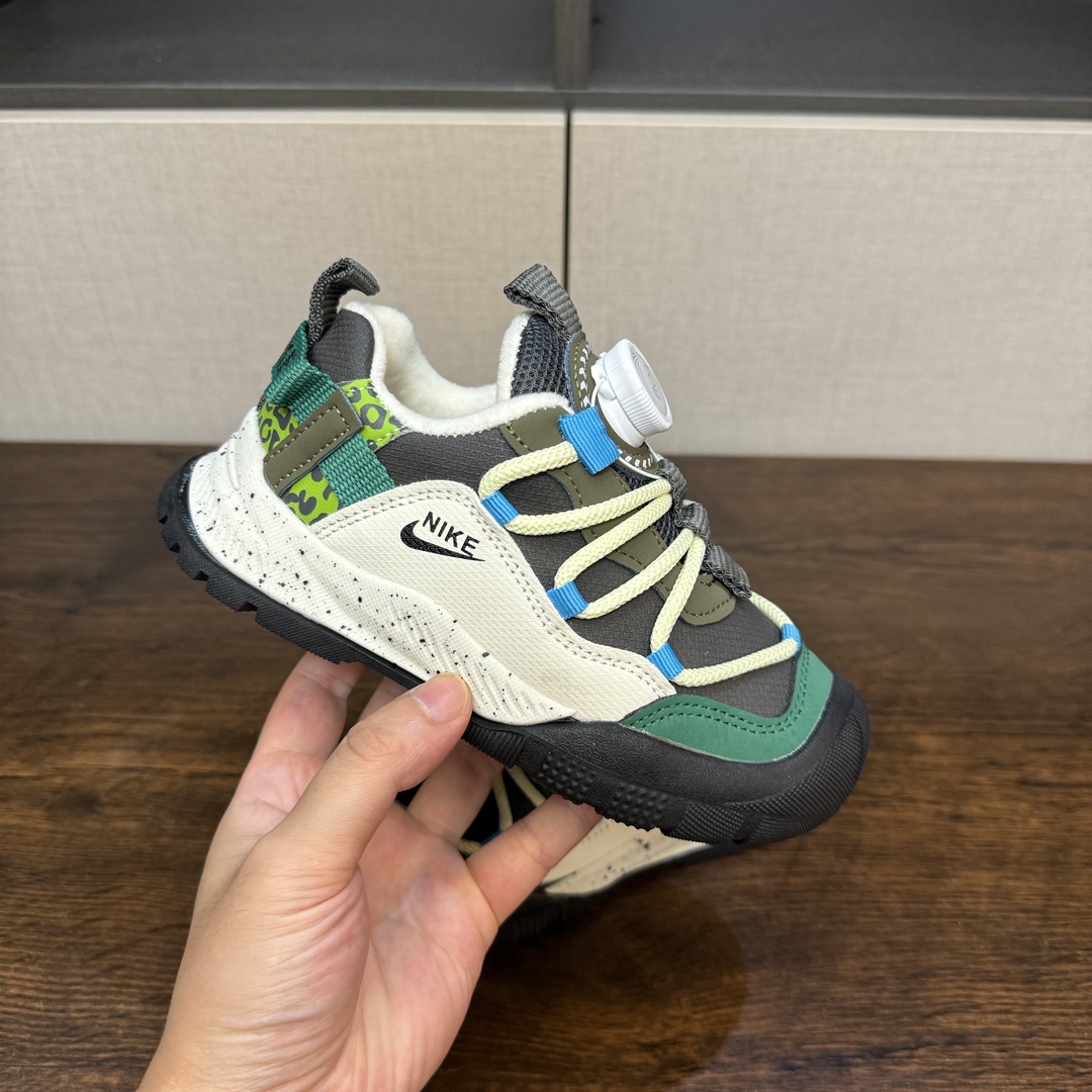 图片[4]-🔥3代加绒款 登山鞋5色（海王绿） 👟27-37 📣📣放大招 上个大重磅！心心念念的皮面加绒款也出货啦🔥🔥🔥内里保暖绒特别的细腻亲肤，上脚不会有扎脚的感觉和任何不适~～这精致的旋钮扣，旋钮科技设计，一提即开，一旋即紧，便携好穿脱。真的是爱了呀！！穿脱特别方便快捷，适合咱们的小盆友，还能锻炼自主穿脱能力哟✌🏻️-选品中心