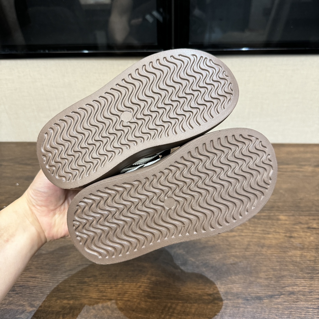 图片[6]-A家新款德训隐形魔术贴儿童休闲鞋 尺码：27-37码 经典德训系列联名款🆕 双魔术贴设计，穿脱超方便✌🏻 耐磨防滑大底，脚感不言而喻☁️ 优质皮料，质感满满💯-选品中心