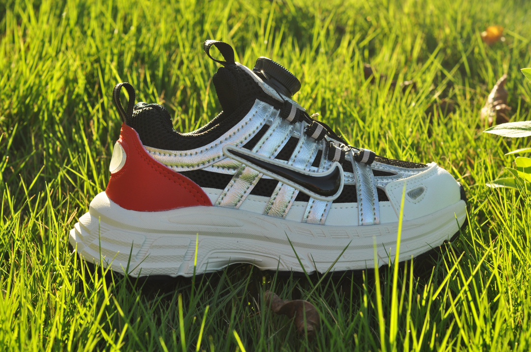 巨好穿✨疯狂捶墙推荐 NK 网面旋转纽扣儿童运动鞋超级百搭😎体育课的首选款式🤩旋转纽扣设计穿脱也是超级方便，轻松搭配快速出行😘-选品中心