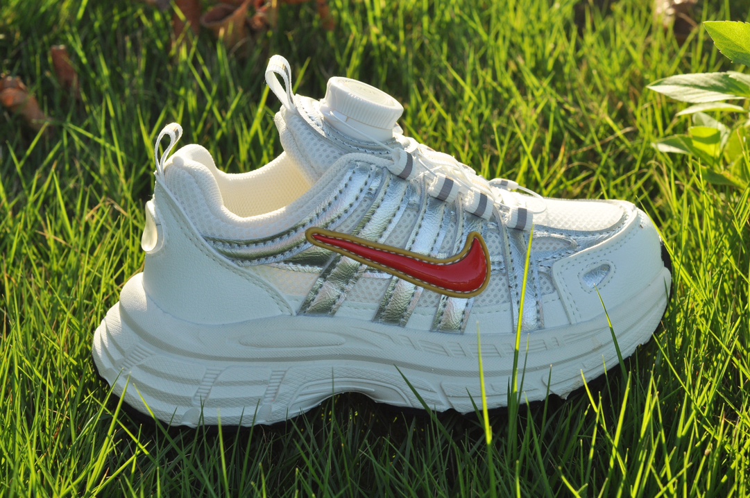 图片[3]-巨好穿✨疯狂捶墙推荐 NK 网面旋转纽扣儿童运动鞋超级百搭😎体育课的首选款式🤩旋转纽扣设计穿脱也是超级方便，轻松搭配快速出行😘-选品中心