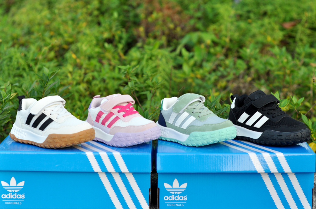 图片[9]-简直不要太哇塞❗️❗️ AD新款三条杠魔术贴网面运动鞋，鞋底柔软耐磨，透气性好，款式新颖时尚🎉宝贝穿着很舒服，魔术贴设计，方便宝贝穿脱～整个鞋子特别轻巧，一点也不沉🌟舒适度极高，暴走不累脚😍MNA175-选品中心