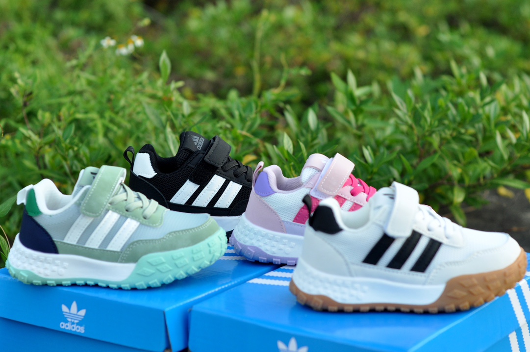 图片[7]-简直不要太哇塞❗️❗️ AD新款三条杠魔术贴网面运动鞋，鞋底柔软耐磨，透气性好，款式新颖时尚🎉宝贝穿着很舒服，魔术贴设计，方便宝贝穿脱～整个鞋子特别轻巧，一点也不沉🌟舒适度极高，暴走不累脚😍MNA175-选品中心