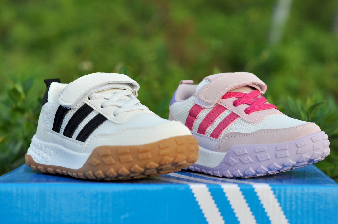 图片[6]-简直不要太哇塞❗️❗️ AD新款三条杠魔术贴网面运动鞋，鞋底柔软耐磨，透气性好，款式新颖时尚🎉宝贝穿着很舒服，魔术贴设计，方便宝贝穿脱～整个鞋子特别轻巧，一点也不沉🌟舒适度极高，暴走不累脚😍MNA175-选品中心