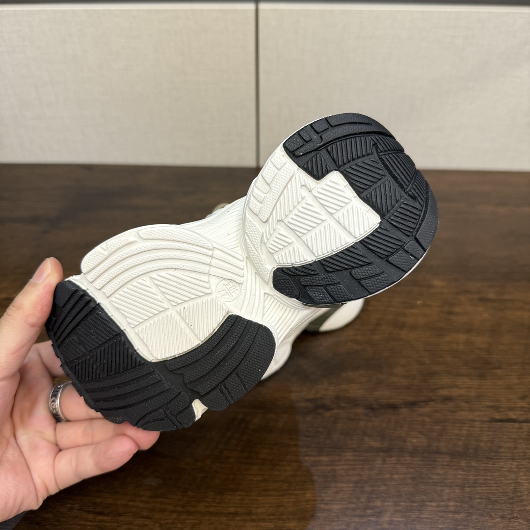 图片[5]-阿迪达斯Adidas 🔥加绒款 豪华版系列低帮厚底增高老爹风复古缓震休闲运动慢跑鞋。原楦原纸版开发版型#采用硬质牛剖革组合牛津布鞋面材质#搭载减震科技恢复性高密EVA中底,防滑耐磨RB橡胶外底❗️-选品中心