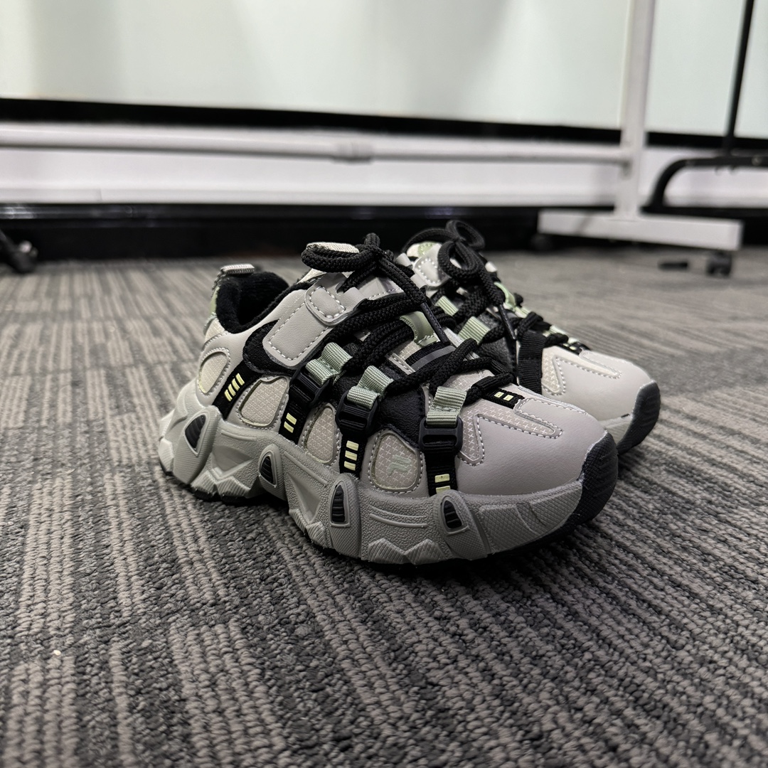 图片[2]-🔥FILE山脉鞋 户外机能登山鞋 👟27-37 📣📣放大招 上个大重磅！心心念念的皮面加绒款也出货啦🔥🔥🔥内里保暖绒特别的细腻亲肤，上脚不会有扎脚的感觉和任何不适~～这精致的魔术贴温馨设计，便携好穿脱。真的是爱了呀！！穿脱特别方便快捷，适合咱们的小盆友，还能锻炼自主穿脱能力哟✌🏻️-选品中心