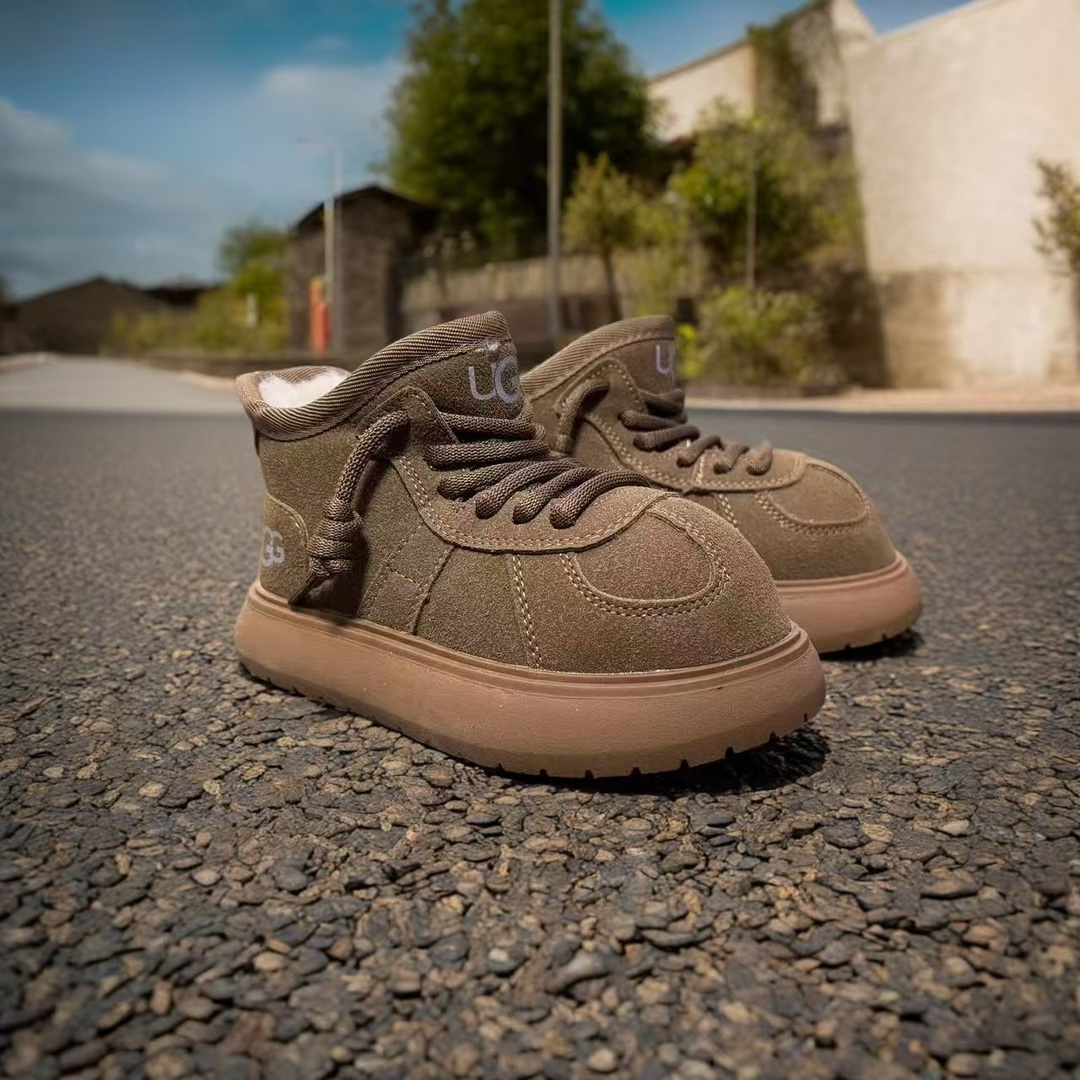 🎆UGG卡皮巴拉马里奥雪地靴 👟26-37 心心念念的丑萌鞋终于出货啦❤️‍🔥简直泰裤辣❤️‍🔥2024周冬雨同款系列卡皮巴拉马里奥丑萌真皮大头冬季户外新款防寒靴真皮加绒潮流棉鞋雪地靴短筒防滑保暖厚底一脚蹬童鞋，闭眼入，上脚简直绝了 手慢等👈-选品中心