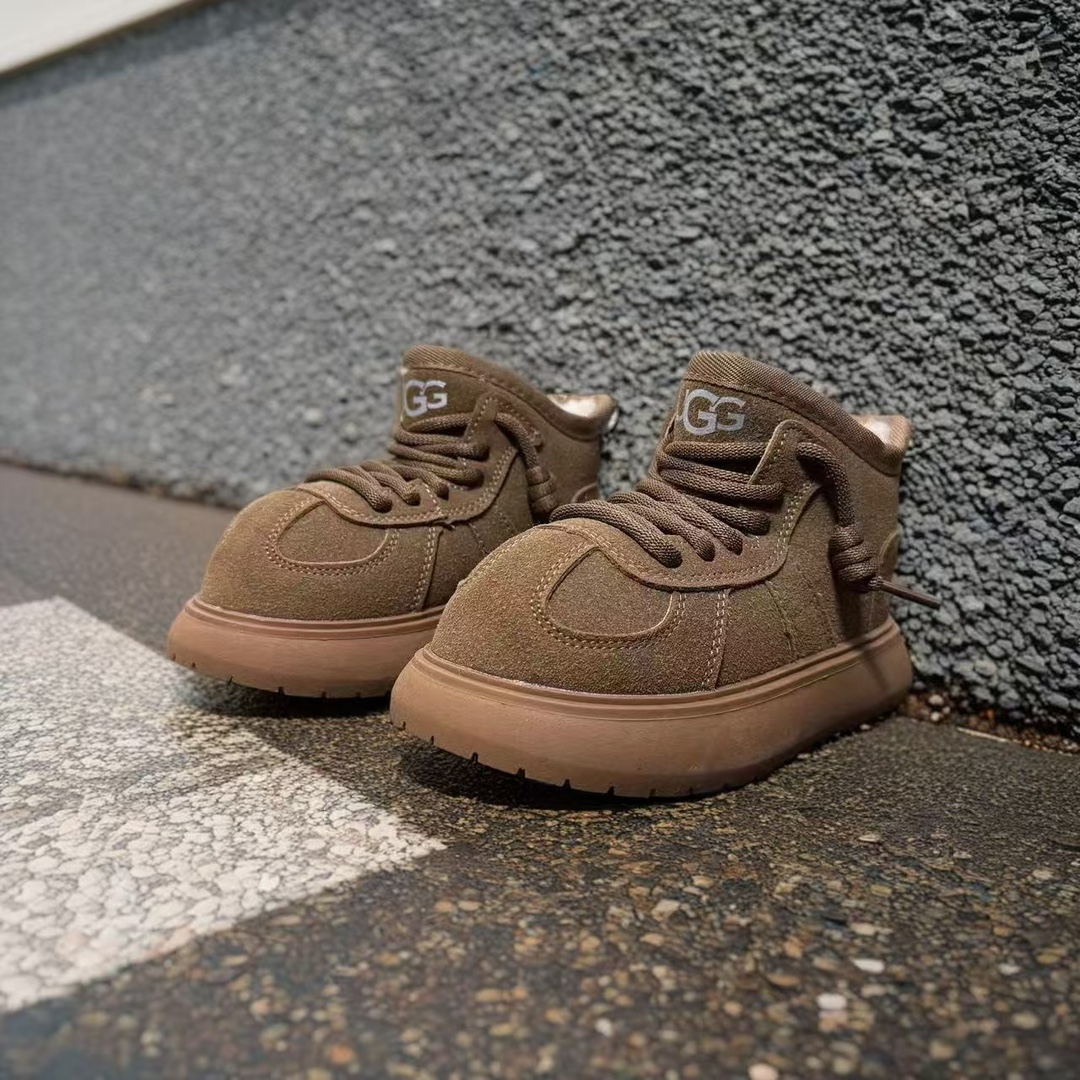 图片[2]-🎆UGG卡皮巴拉马里奥雪地靴 👟26-37 心心念念的丑萌鞋终于出货啦❤️‍🔥简直泰裤辣❤️‍🔥2024周冬雨同款系列卡皮巴拉马里奥丑萌真皮大头冬季户外新款防寒靴真皮加绒潮流棉鞋雪地靴短筒防滑保暖厚底一脚蹬童鞋，闭眼入，上脚简直绝了 手慢等👈-选品中心