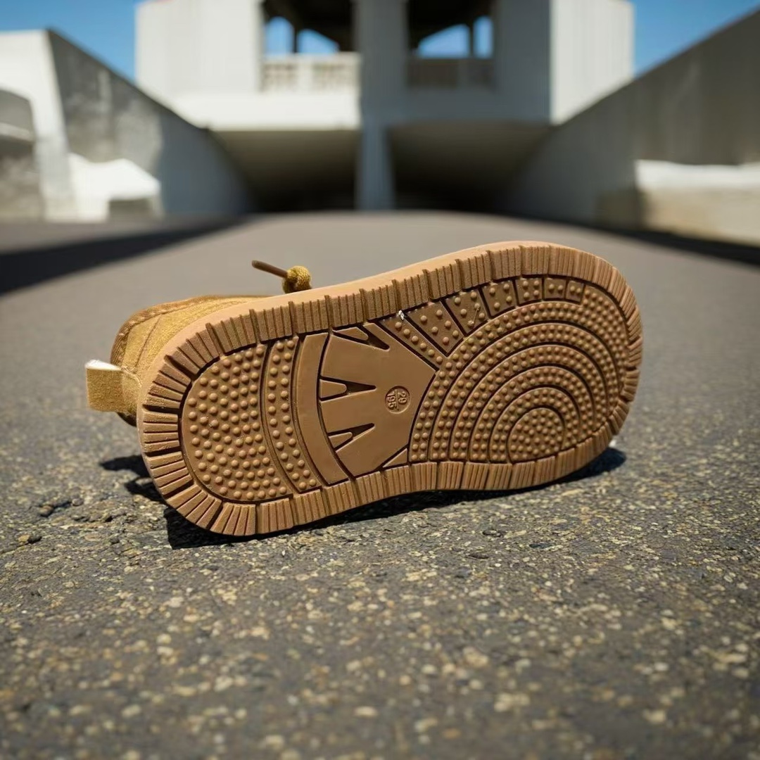 图片[5]-🎆UGG卡皮巴拉马里奥雪地靴 👟26-37 心心念念的丑萌鞋终于出货啦❤️‍🔥简直泰裤辣❤️‍🔥2024周冬雨同款系列卡皮巴拉马里奥丑萌真皮大头冬季户外新款防寒靴真皮加绒潮流棉鞋雪地靴短筒防滑保暖厚底一脚蹬童鞋，闭眼入，上脚简直绝了 手慢等👈-选品中心