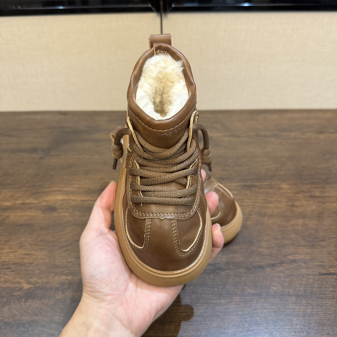 图片[5]-卡皮巴拉皮面款26-38 超爱这一期的鞋子配色简直太高级了瞬间被这款雪地靴戳中心巴😻全鞋身采用顶级牛皮质感🈵🈵，做工细节肉眼🉑见😍穿上保暖显腿长🦵 主要还防水哦-选品中心