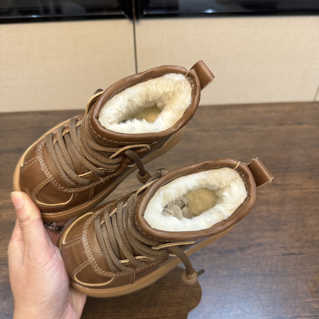 图片[9]-卡皮巴拉皮面款26-38 超爱这一期的鞋子配色简直太高级了瞬间被这款雪地靴戳中心巴😻全鞋身采用顶级牛皮质感🈵🈵，做工细节肉眼🉑见😍穿上保暖显腿长🦵 主要还防水哦-选品中心