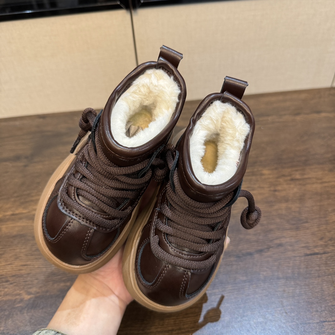 图片[9]-卡皮巴拉皮面款26-38 超爱这一期的鞋子配色简直太高级了瞬间被这款雪地靴戳中心巴😻全鞋身采用顶级牛皮质感🈵🈵，做工细节肉眼🉑见😍穿上保暖显腿长🦵主要还防水哦-选品中心