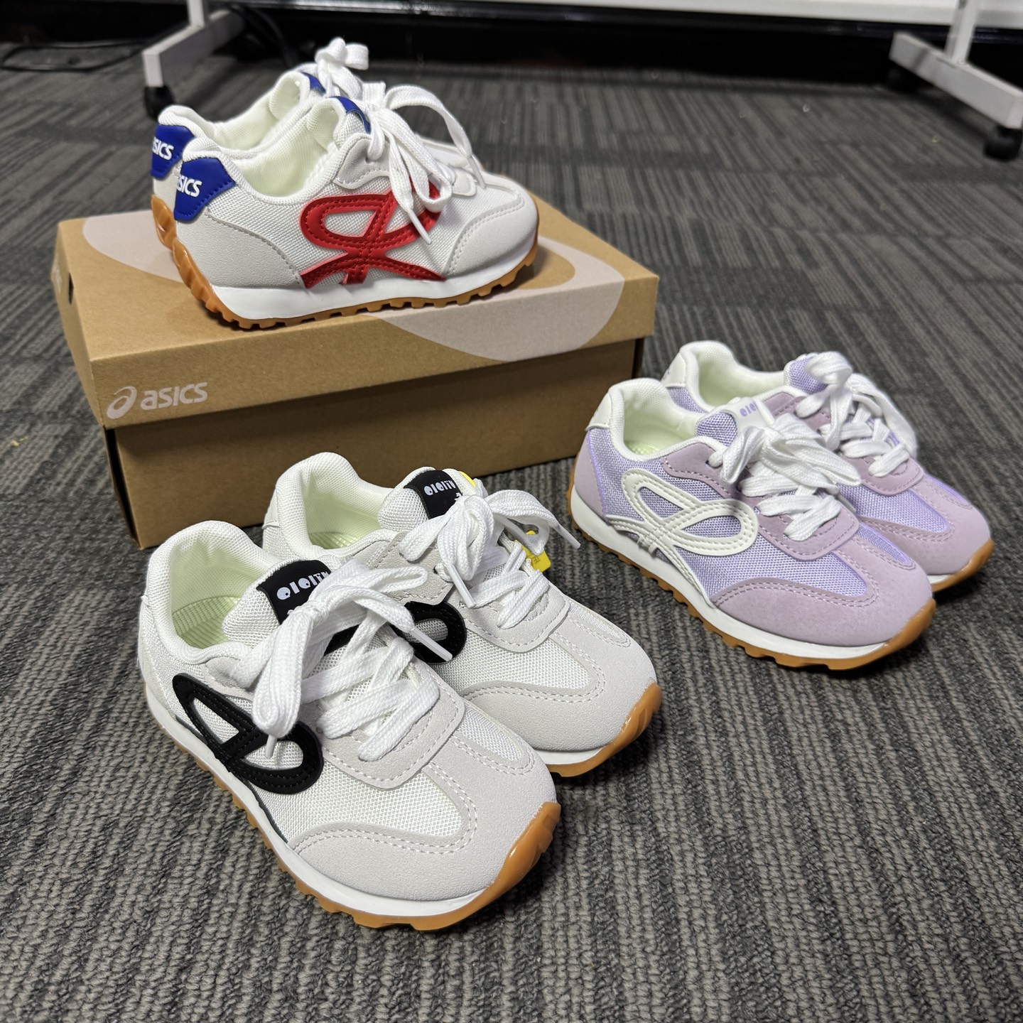 NO:210465,Asics LOEWE joint model SIZE26-37 classic Asics series high-quality mesh splicing, full texture, low-end style, breathable and comfortable Velcro design, super easy to put on and take off, Asics, ASICS, loewe, loewe,19860909亚瑟士 LOEWE罗意威联名款 SIZE26-37码 经典亚瑟士系列 优质网面拼接,质感满满 低帮款式 透气又舒适 魔术贴设计,穿脱超方便,亚瑟士,ASICS,loewe,loewe,,Children's