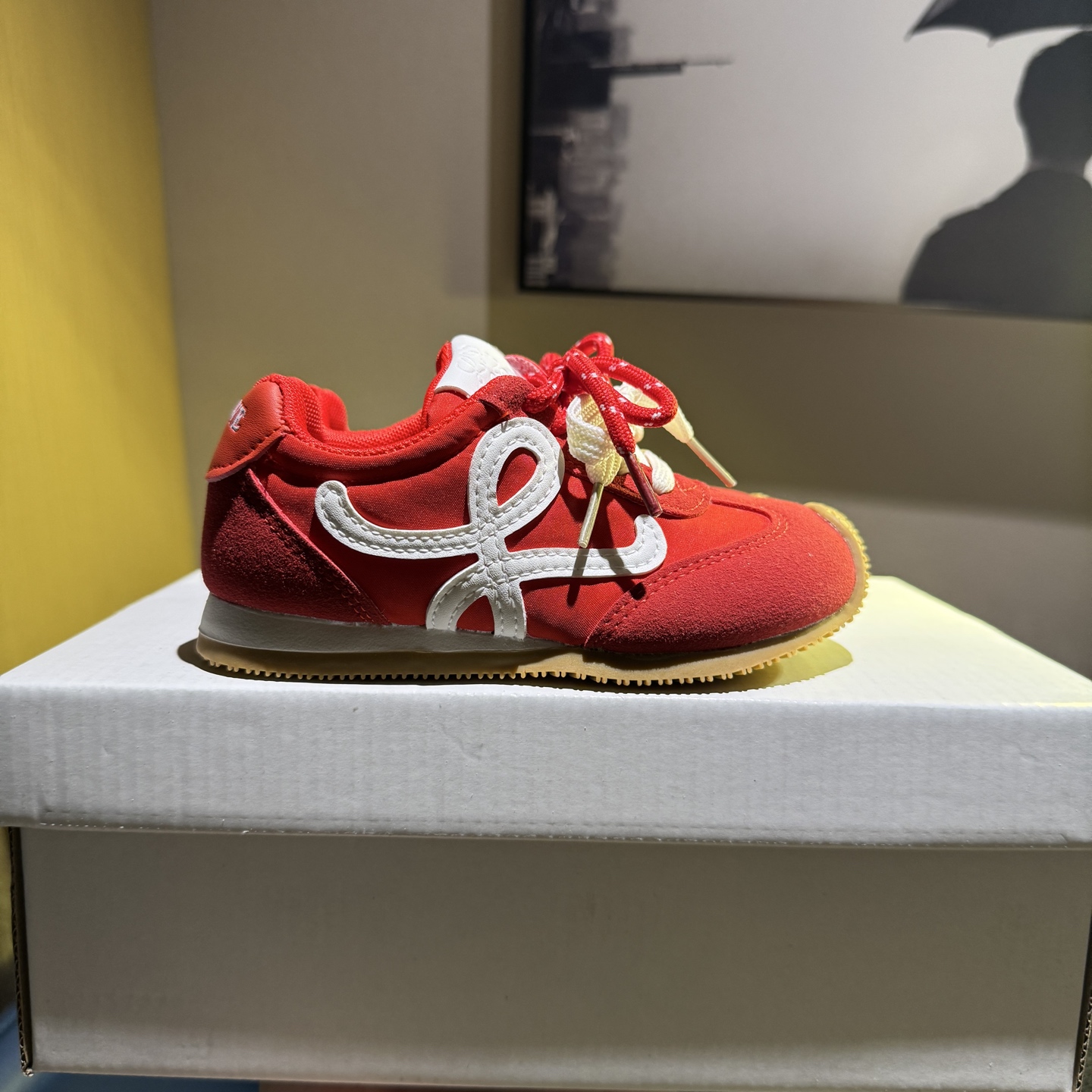 图片[9]-‼️‼️‼️ LOEWE罗意威 双色联名款（隐形魔术贴） 尺码：27-37码 经典系列🆕 优质尼龙拼接，质感满满💯 低帮款式 透气又舒适☁️ 魔术贴设计，穿脱超方便✔️-选品中心