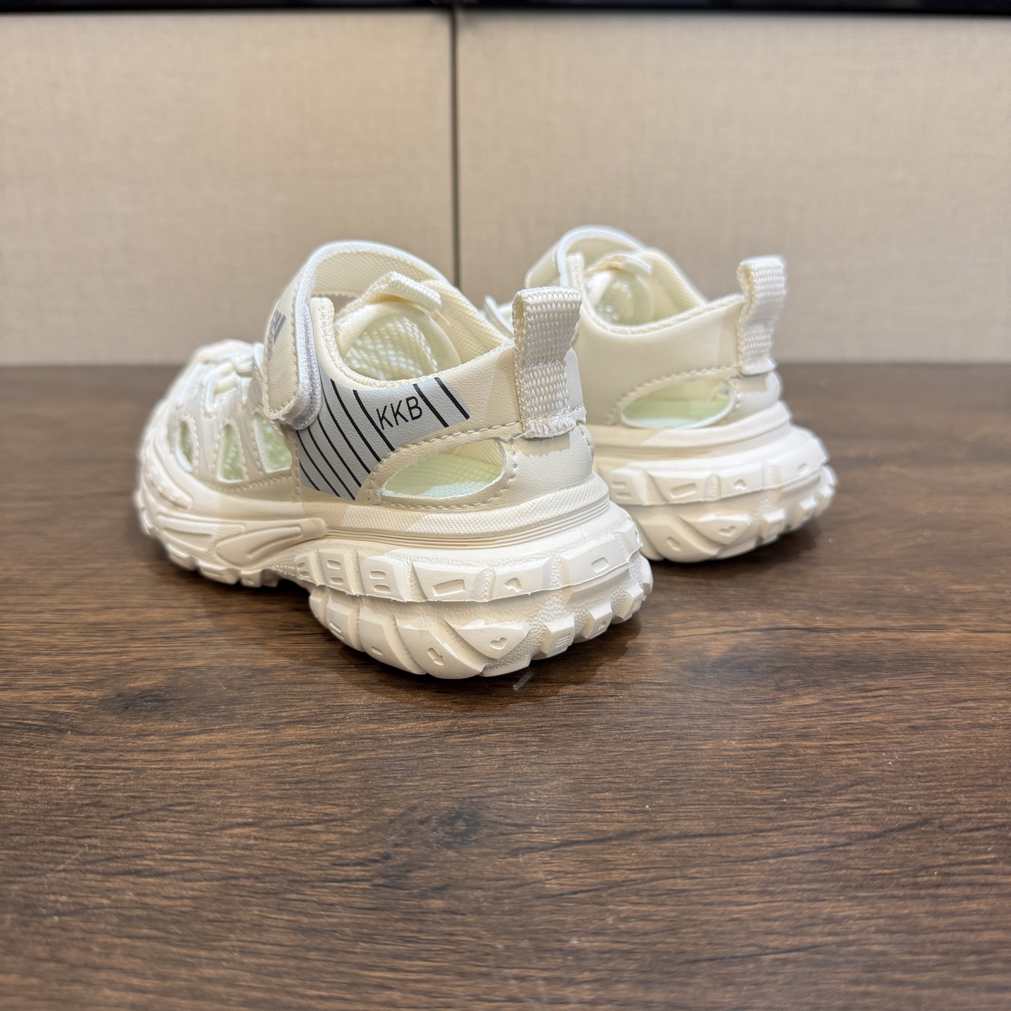 图片[3]-🏖️🏖️Adidas夏季新款轮胎底26-37 透气防滑镂空沙滩鞋 颜值高 穿脱便捷 值得推荐的一款👍-选品中心