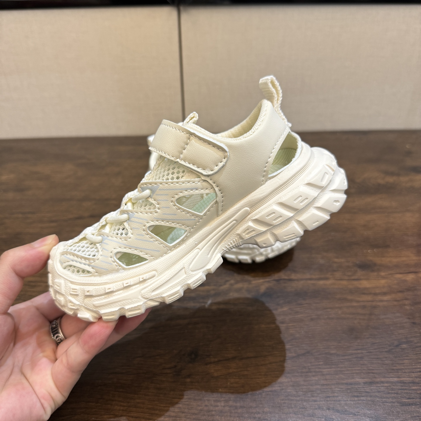 图片[5]-🏖️🏖️Adidas夏季新款轮胎底26-37 透气防滑镂空沙滩鞋 颜值高 穿脱便捷 值得推荐的一款👍-选品中心