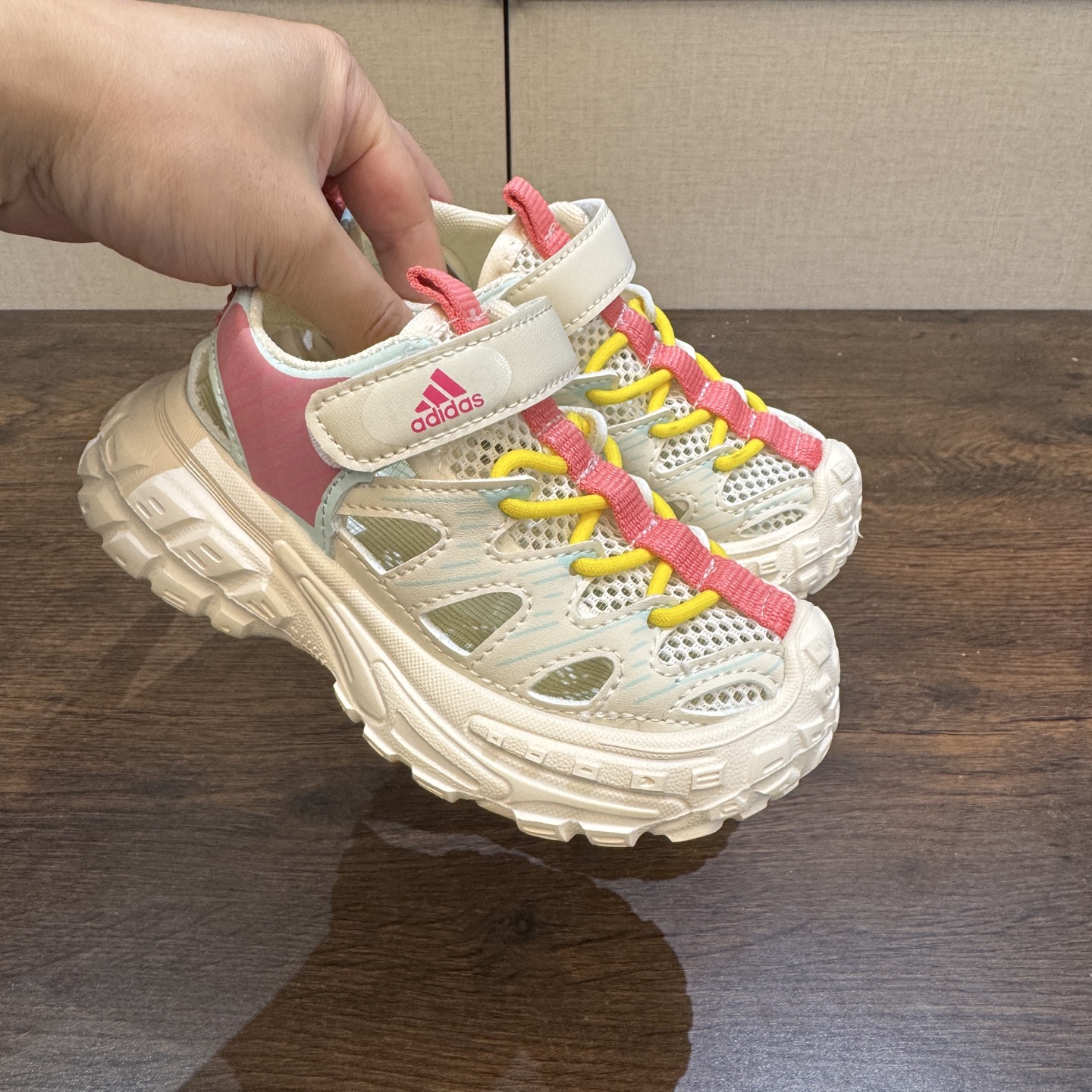 图片[6]-AD夏季新款轮胎底26-37 透气防滑镂空沙滩鞋 颜值高 穿脱便捷 值得推荐的一款👍-选品中心