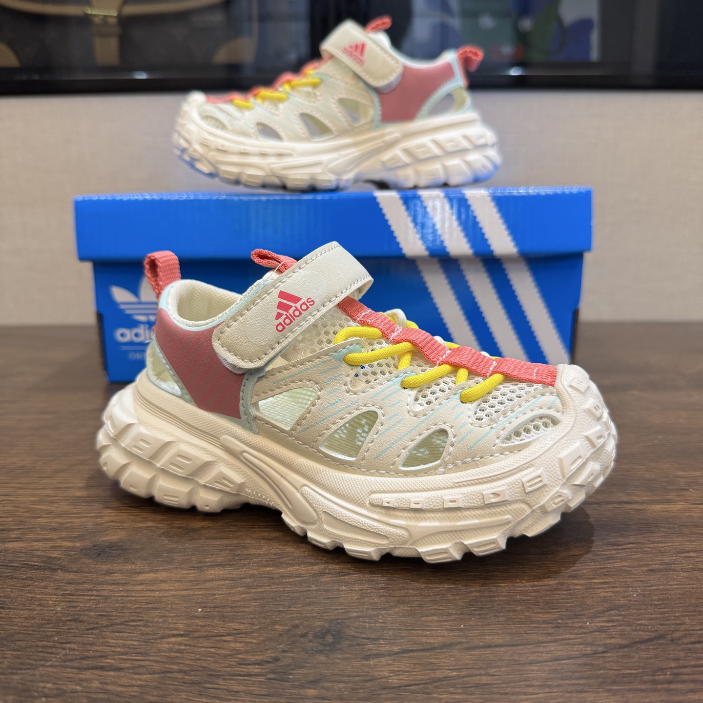 图片[8]-AD夏季新款轮胎底26-37 透气防滑镂空沙滩鞋 颜值高 穿脱便捷 值得推荐的一款👍-选品中心