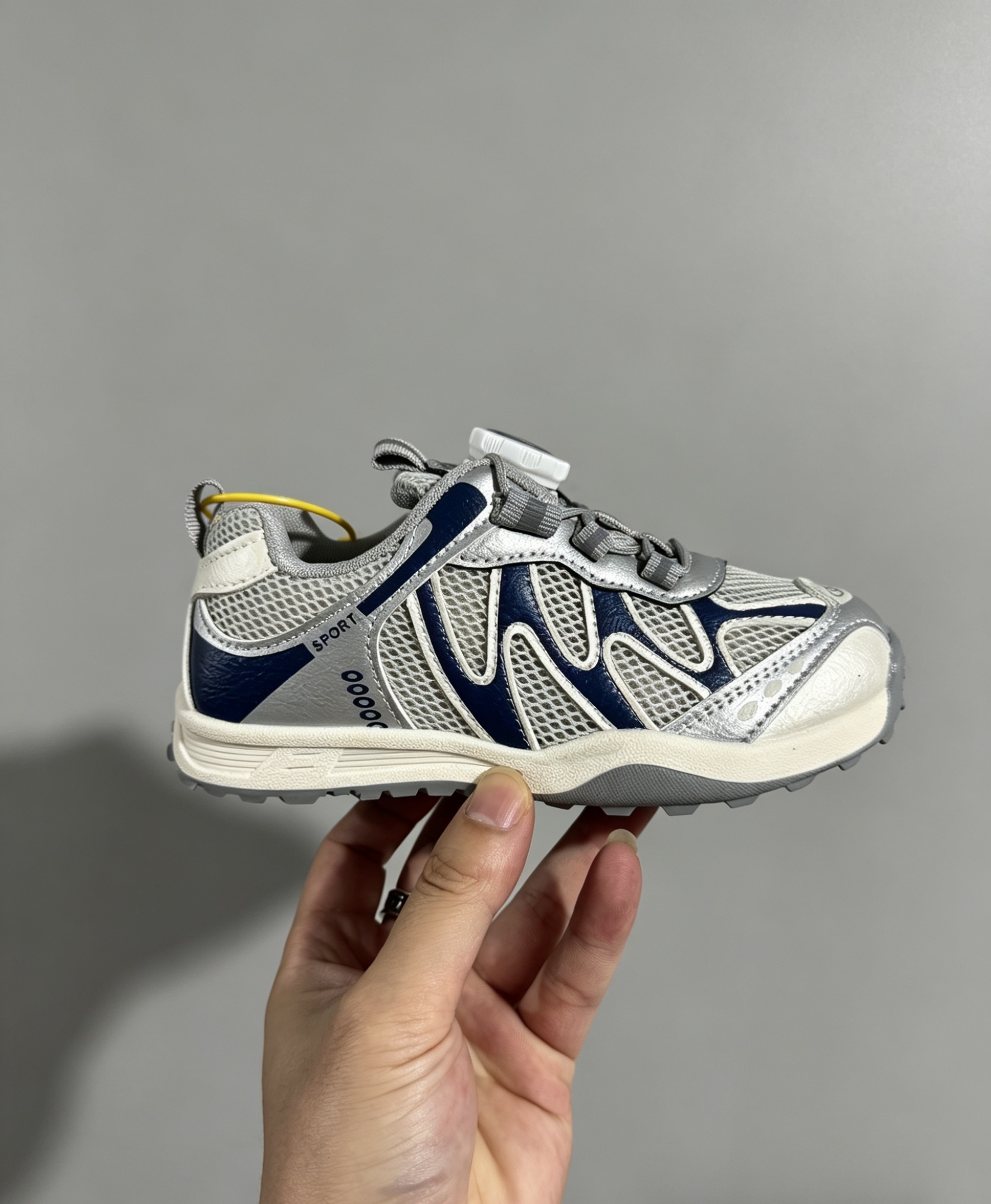 NO:811457,,23-35 Nike Cat Claw (Single Mesh) Star Gray Blue Summer New Nike Children's Shoes Lightweight Single Mesh Children's Outdoor Breathable Casual Shoes Knob Buckle Easy to Wear Convenient for Baby while Keeping in Mind the Versatile Trend, Salomon,19860909,23-35 耐克猫爪(单网）星灰蓝 夏季新款耐克童鞋 轻便单网儿童户外透气休闲鞋 旋钮扣穿便简洁 方便于宝宝的同时还不忘百搭潮流,萨洛蒙,,Children's