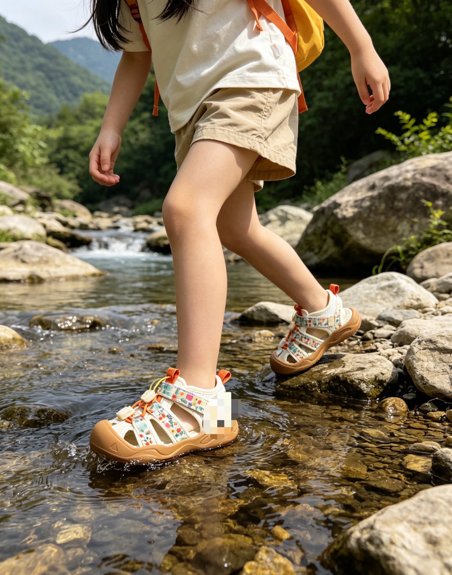 NO:850162,Upper foot picture, slippers, sandals, Adidas sandals, sandals, slippers,19860909上脚图,拖鞋，凉鞋阿迪凉鞋,sandals,slippers,,Children's