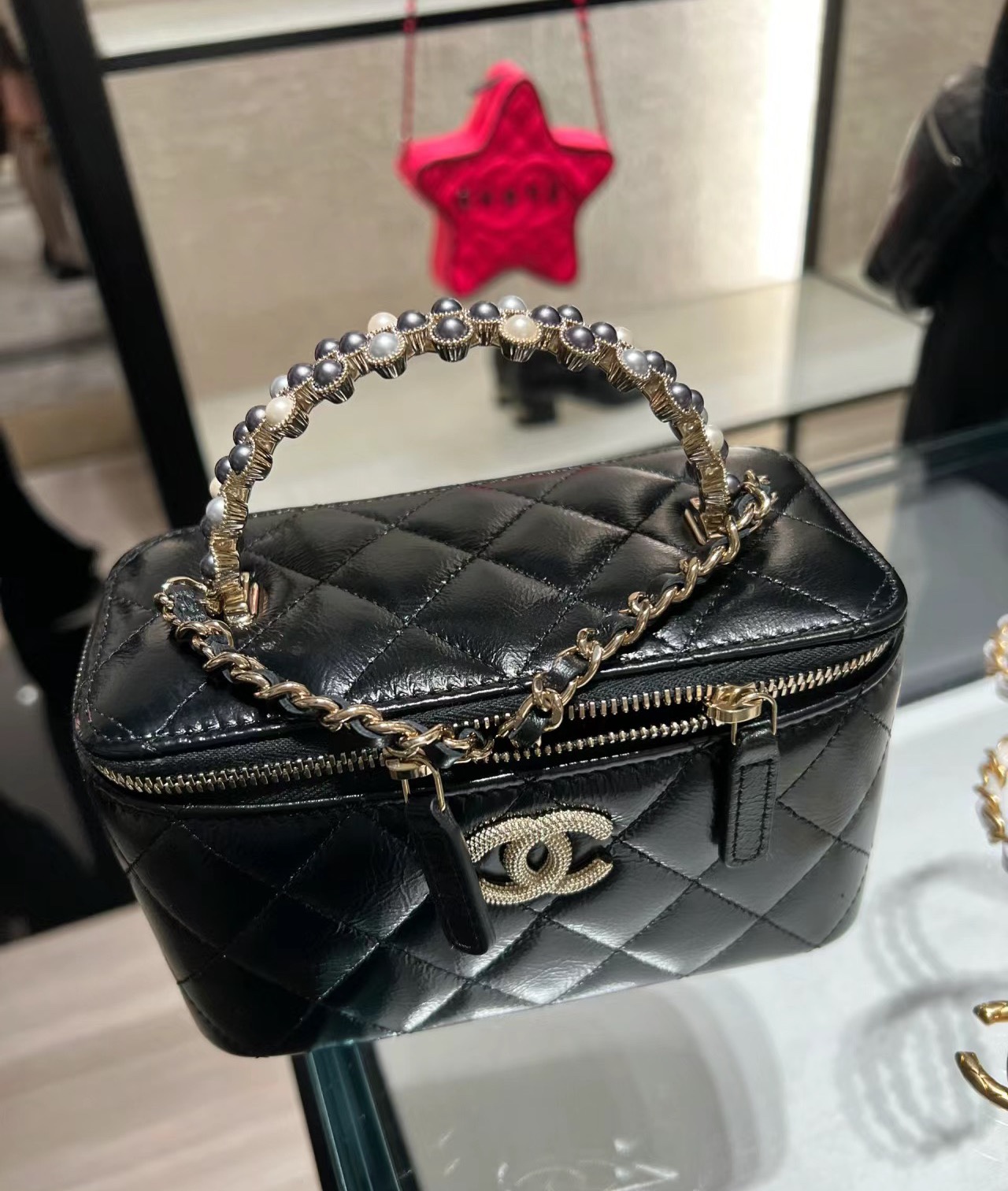 Hermosa obra de arte 😘 La caja larga con asa de perlas 24P es realmente hermosa ~ elegante y vintage ~