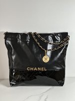 Chanel Crossbody & Shoulder Bags Black Gold Unisex Cowhide Patent Leather Vintage