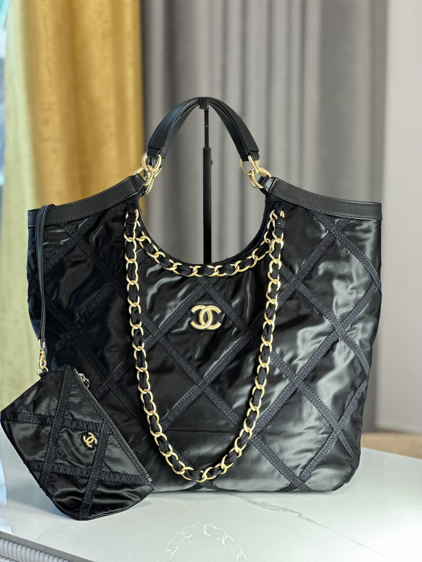 Chanel Tassen handtassen Tote Tas Zwart Alle koper Nylon Lente/Zomercollectie Vintage Casual