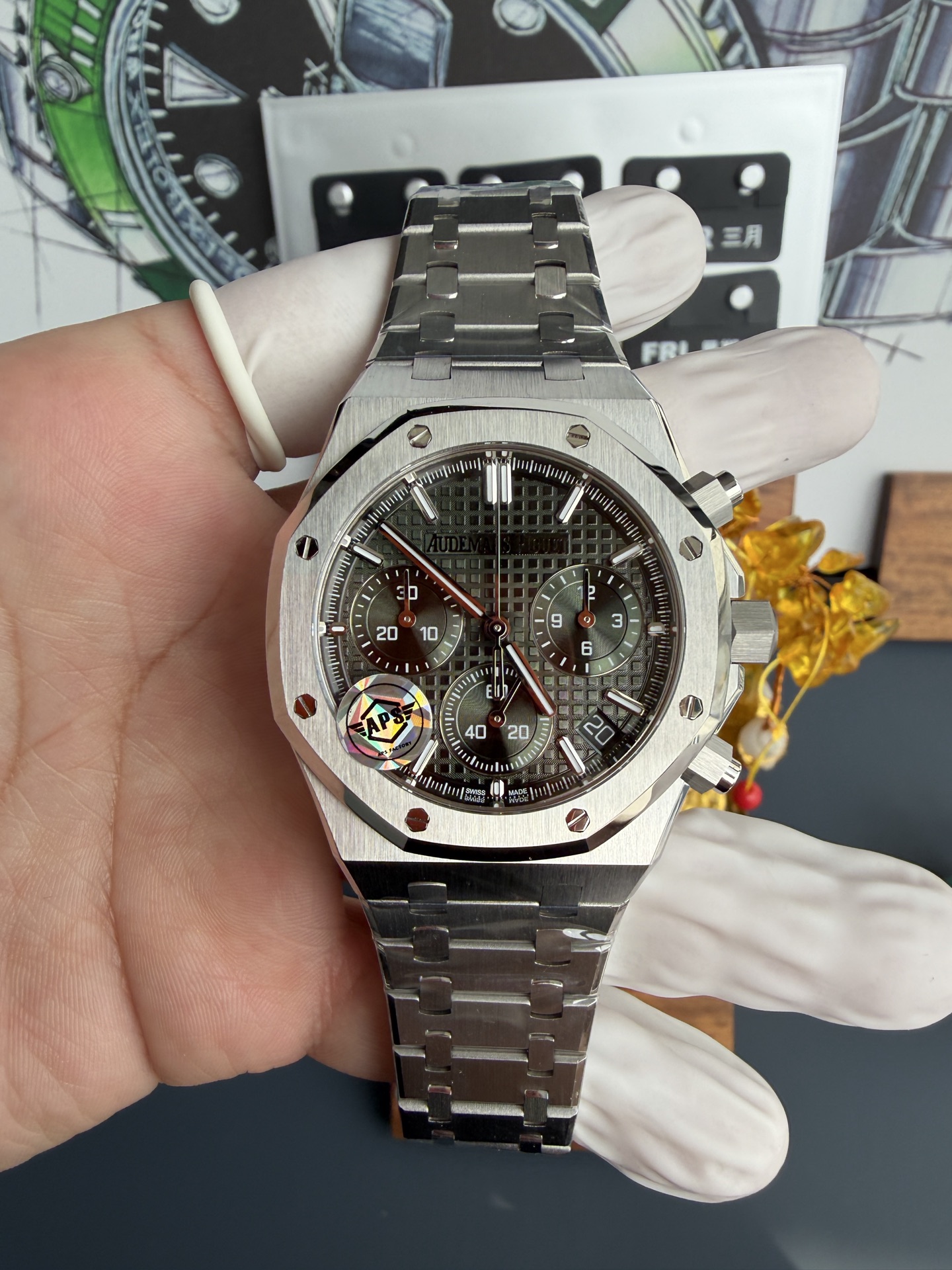 NO:741861,AS, V2 cardless version 26240 green plate, 4401 integrated movement,19860909AS,V2无卡度版本26240绿盘,4401一体机芯,,Watch