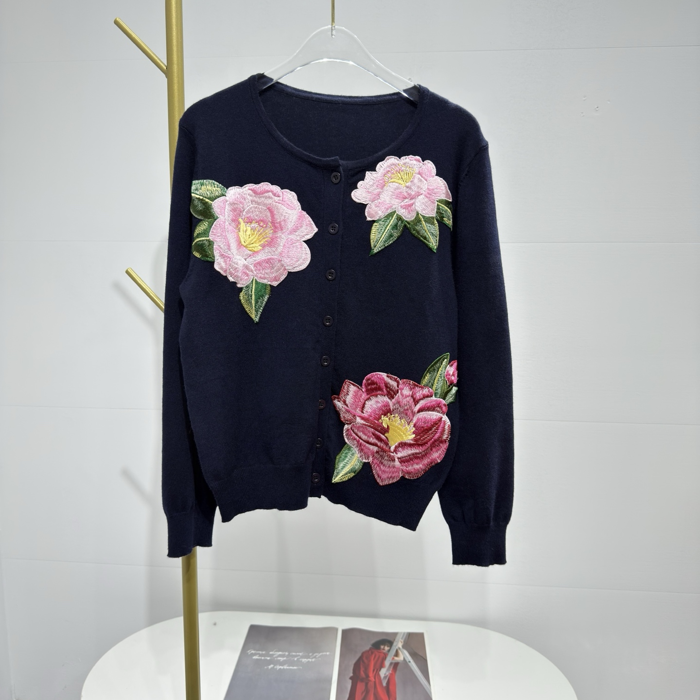 NO:454441,Embroidered cardigan, wholesale, size SML, alexander wang19860909绣花开衫,批发,尺码 SML,,alexander wang,Women's clothing
