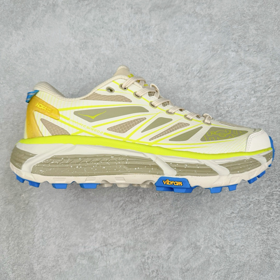 图片[10]-＃福利特价 HOKA ONE ONE Mafate Speed 2Low 玛法特2代系列低帮轻量户外越野休闲运动慢跑鞋 HOKA ONE ONE 最近推出了一个胶囊系列 Origin Story 这个系列里的 Mafate Speed 2 可以说让我日思夜想有一阵子了 最近终于拔草 让我来分享一下这双也是上脚赞到爆的越野跑鞋吧 以阿尔卑斯山脉作为主题将亮黄色与蓝色调覆盖在这经典轮廓之上 配色的呈现效果相当亮眼 以至于很多人买这个配色是用来日常搭配的 鞋面采用超轻的无缝架构 轻薄的TPU贴在透气的鞋面材料上 减轻重量同时也保证了支撑性 鞋底则采用滚动平衡技术 引导跑者回归自然步态 祖传的神奇EVA材质中底依旧是一如既往地表现优秀 能提供充足的缓震 作为HOKA家的越野跑鞋 VIBRAM 橡胶大底也是必不可少的 即便在复杂湿滑的地形 依旧能有良好的抓地力及稳定性 鞋带采用了弹性不易松脱的扁宽弹性鞋带 前掌与中掌部分也进行了加宽 也更加适合亚洲人的脚型 是一款十分全面且足够强悍的户外硬核越野鞋 而这双极其亮眼的越野跑鞋恰好又是在江山一百中参赛的UTMB冠军 Ludovic POMMERET 夺冠时穿着的战靴 这就让它变得更加有吸引力了 用来日常搭配的话短裤是基本不挑 长裤我个人推荐阔腿裤 工装裤以及各种长筒牛仔裤都可以 尺码：36 36.5 37.5 38 38.5 39 40 40.5 41 42 42.5 43 44 45-选品中心