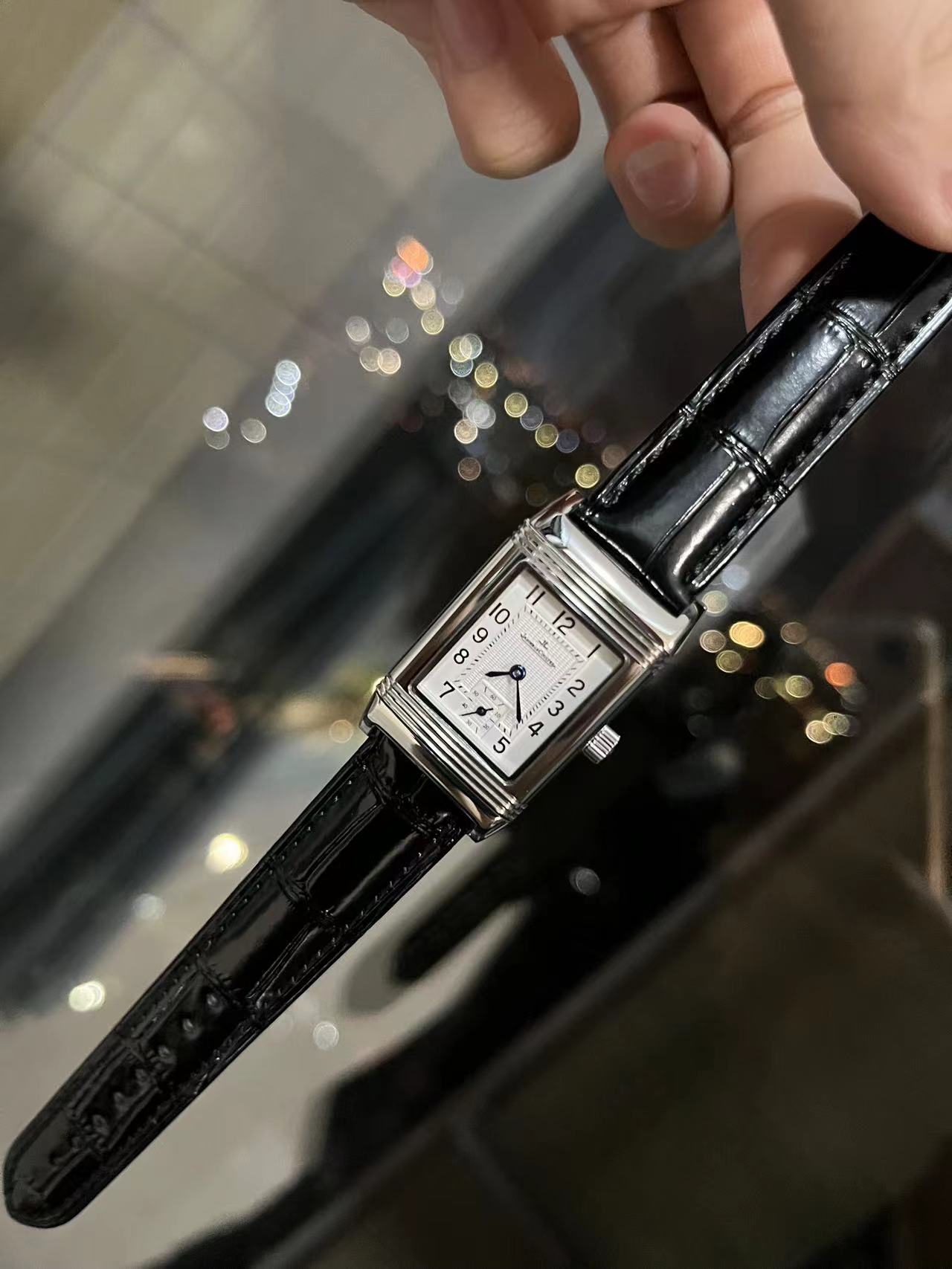 “Senior Lady Wristwatch with Swiss Stone Core and Unique Design” - 图片 4
