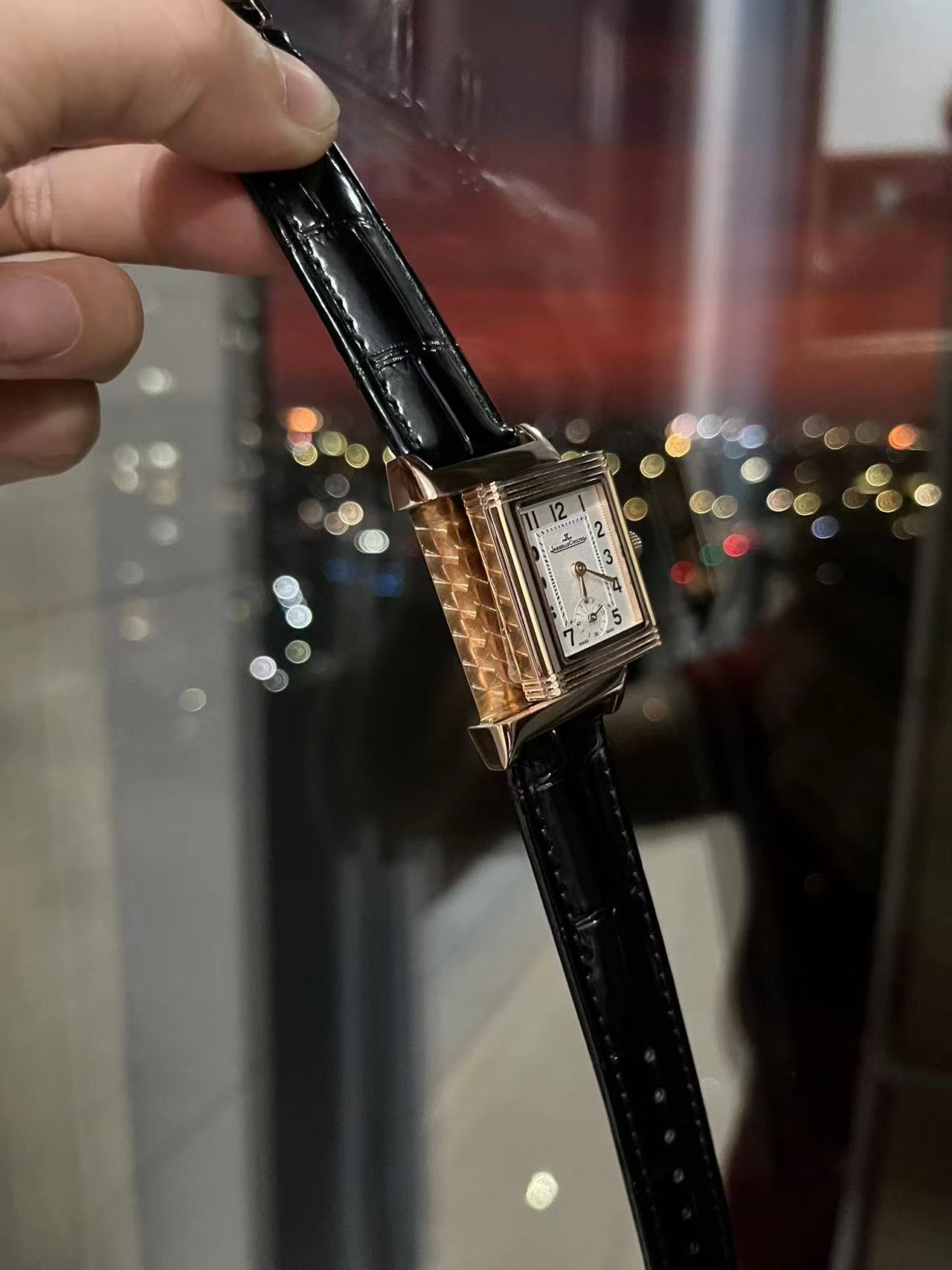 “Senior Lady Wristwatch with Swiss Stone Core and Unique Design” - 图片 6