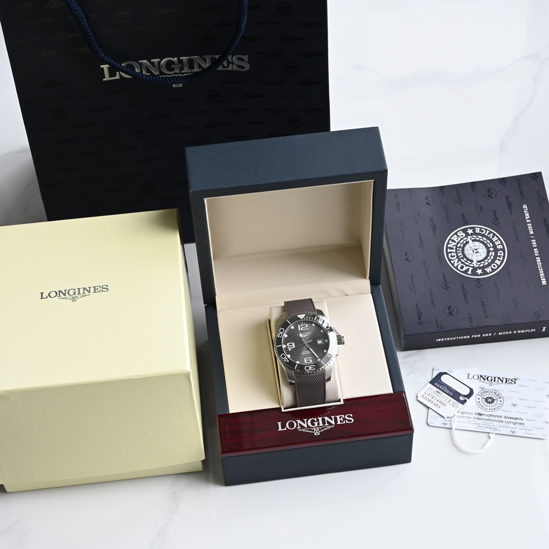 NO:391282,Longines, Comcas diving series men's watch, Longines water ghost, waterproof Dami, watch diameter 41mm, adopts automatic mechanical SW-1 movement model (not the imitation machine on the market 2824) with original back cover, simple and fashionable, business and casual. Screw-in handle, ceramic bezel, double-fold safety buckle, with diving extension device; sapphire mirror, multi-layer anti-reflective coating on both sides, full package, three-code in one (bottom cover, hang tag, and card protection) exclusive first release!  ,stuart weitzman,longines19860909浪琴-Longines,康卡斯潜水系列男士腕表,浪琴中的水鬼,防水达米,表径41mm,采用自动机械SW-1机芯型号（非市面上什么仿机2824）后盖原装壳套、简约时尚,商务休闲.旋入式把的,陶瓷表圈,双折式安全表扣,带潜水延展装置；蓝宝石镜面,两面带多层防反光涂层,配全套包装,三码合一（底盖,吊牌,保卡）独家首发！,,stuart weitzman,longines,Watch
