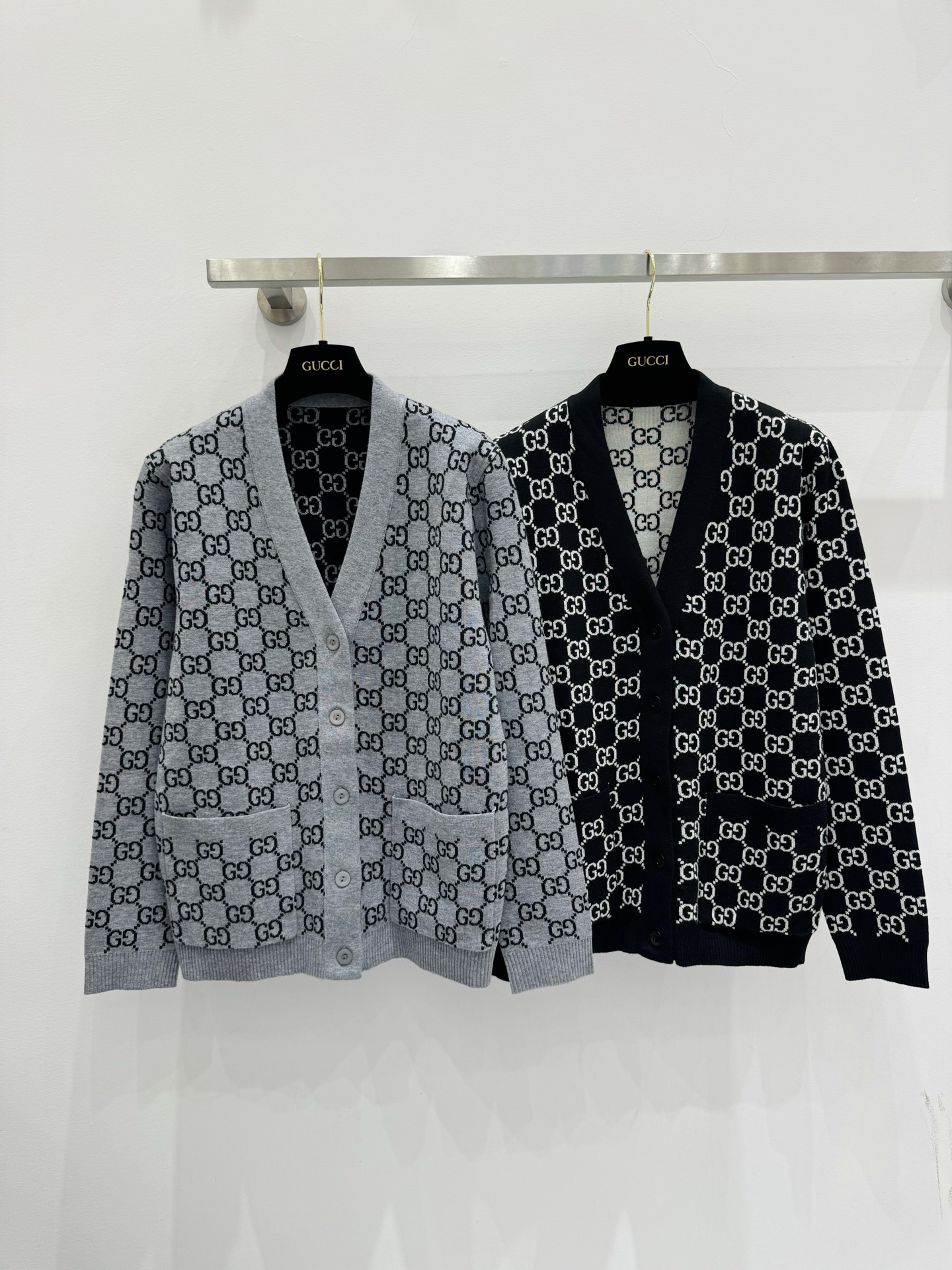 NO:561362,Gucc* classic double G presbyopia reversible cardigan!  2 colors/SML,,gucci,alexander wang19860909Gucc*经典双G老花双面穿开衫！2色/SML,,gucci,alexander wang,Women's clothing