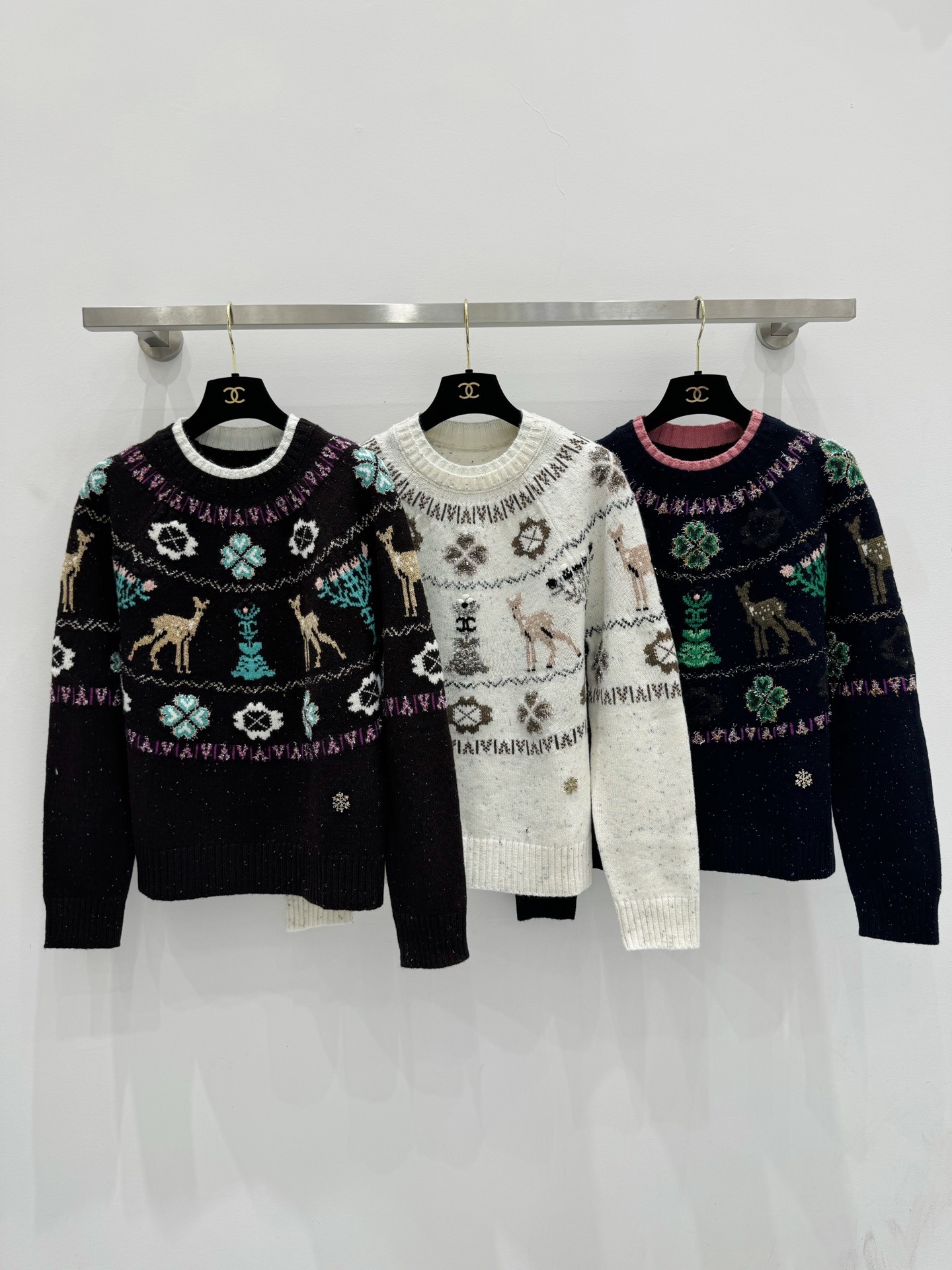 NO:622434,Chane* ski series Christmas deer long sleeves!  3 colors/SML,,chanel,alexander wang19860909Chane*滑雪系列圣诞小鹿长袖！3色/SML,,chanel,alexander wang,Women's clothing