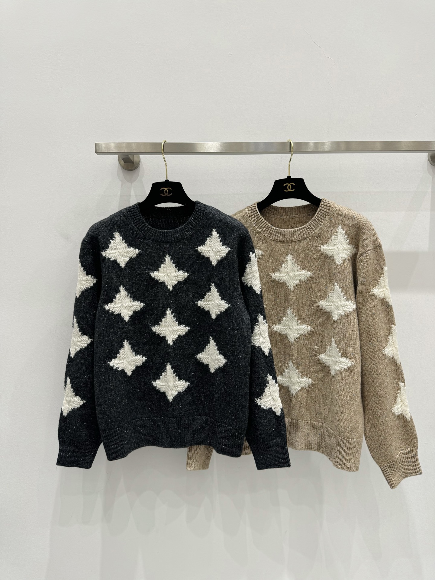 NO:658524,aLP star jacquard long-sleeved sweater!  2 colors/SML,,loro piana,alexander wang19860909aLP星星提花长袖针织衫！2色/SML,,loro piana,alexander wang,Women's clothing