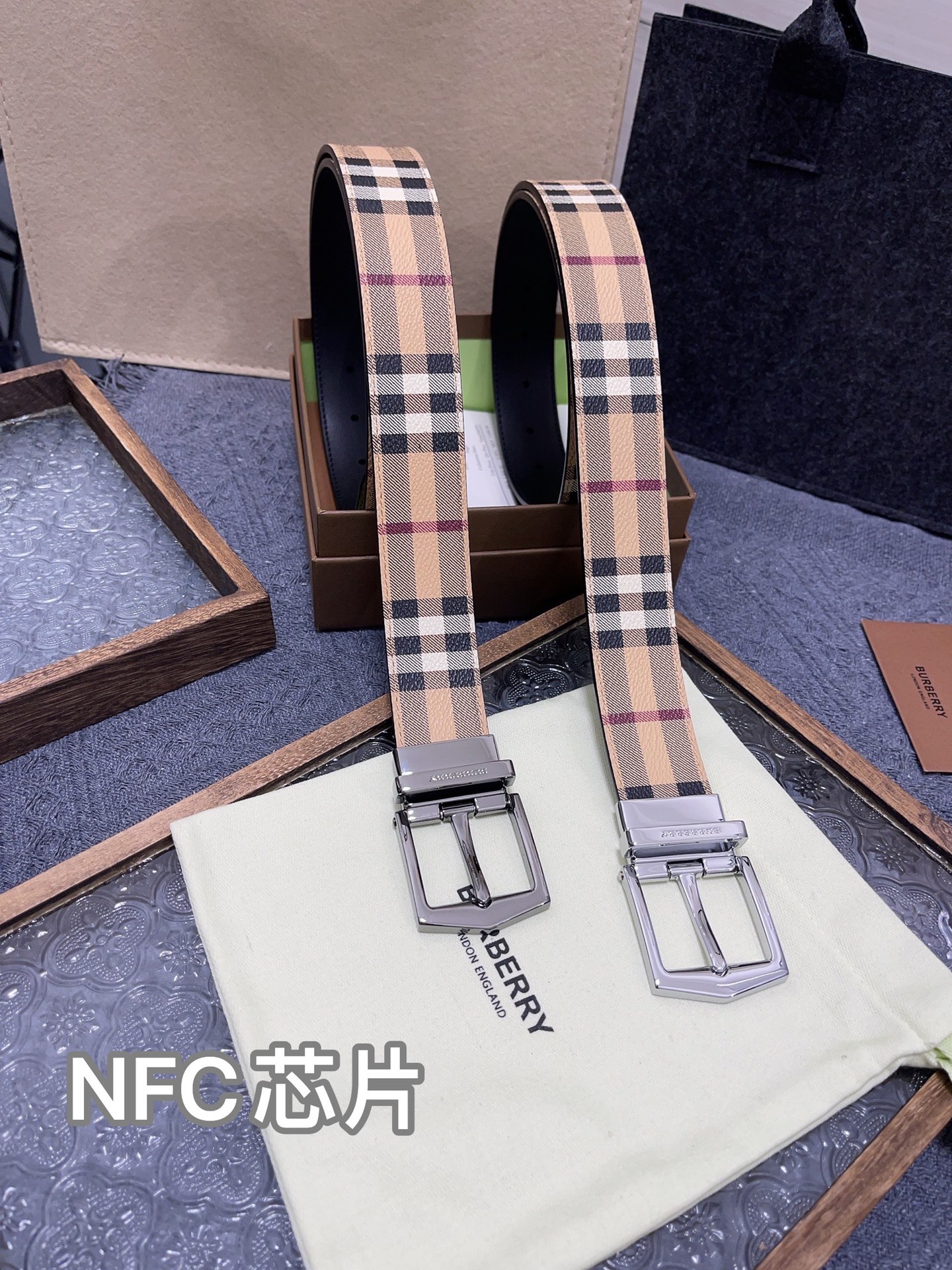 “Burberry Men’s Leather Belts: Fashionable, High-Quality, NFC Chip for Validation” - 图片 4