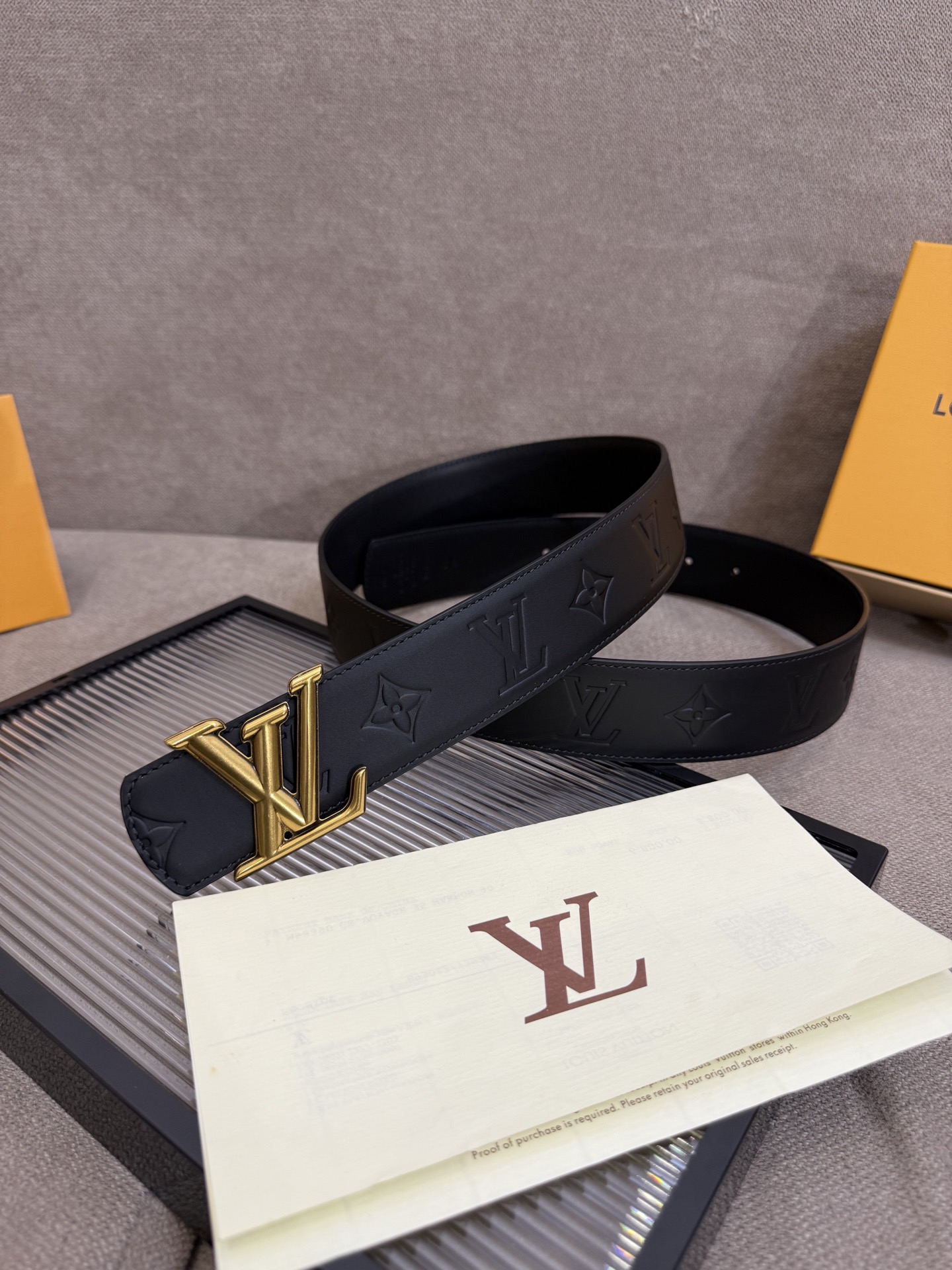[LV Belts]The LVDimension 4.0 double-sided belt brings classic style to a nove