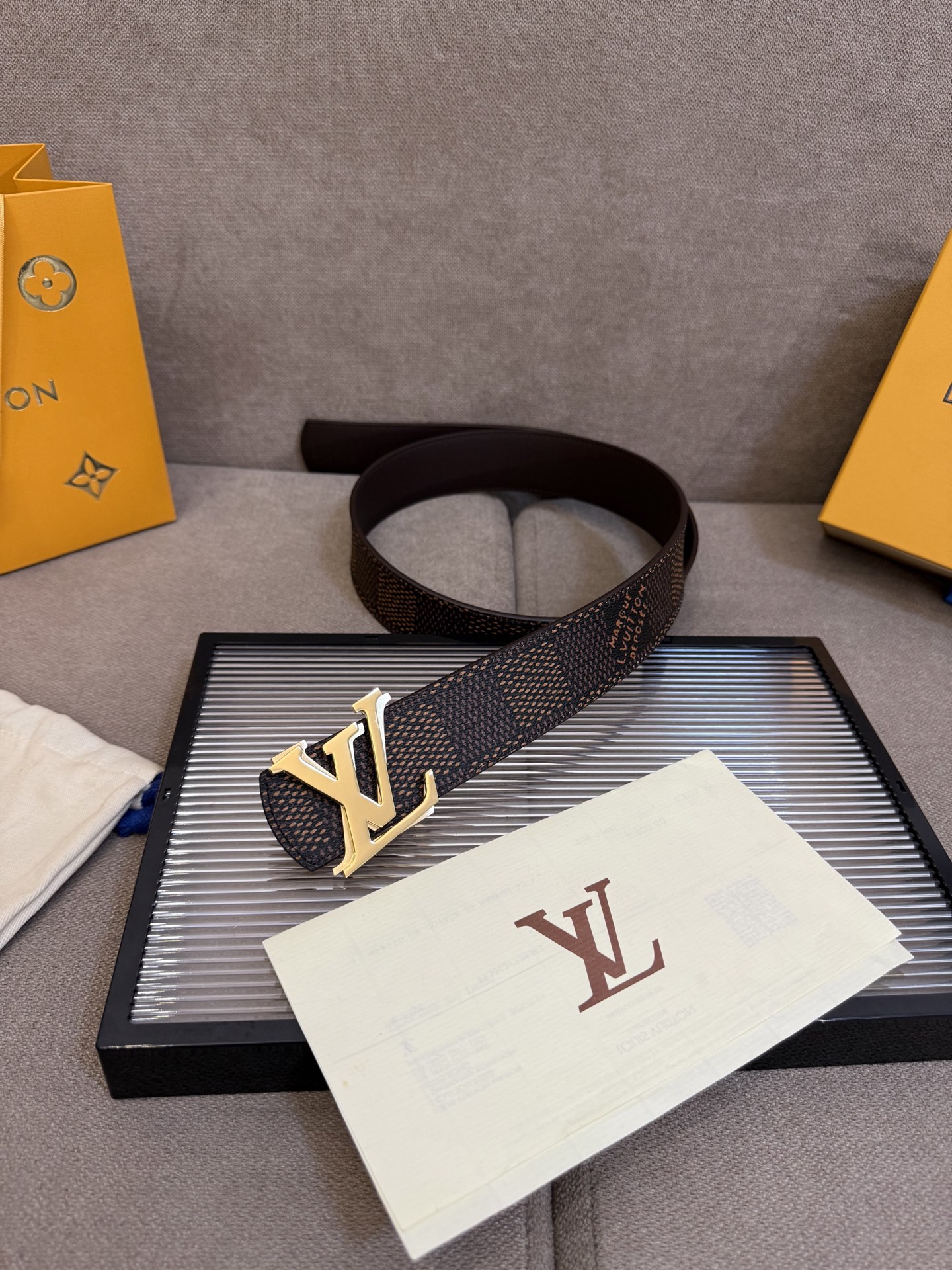 [LV Belts]LV Dimension Double-sided belt combines creative inheritance with